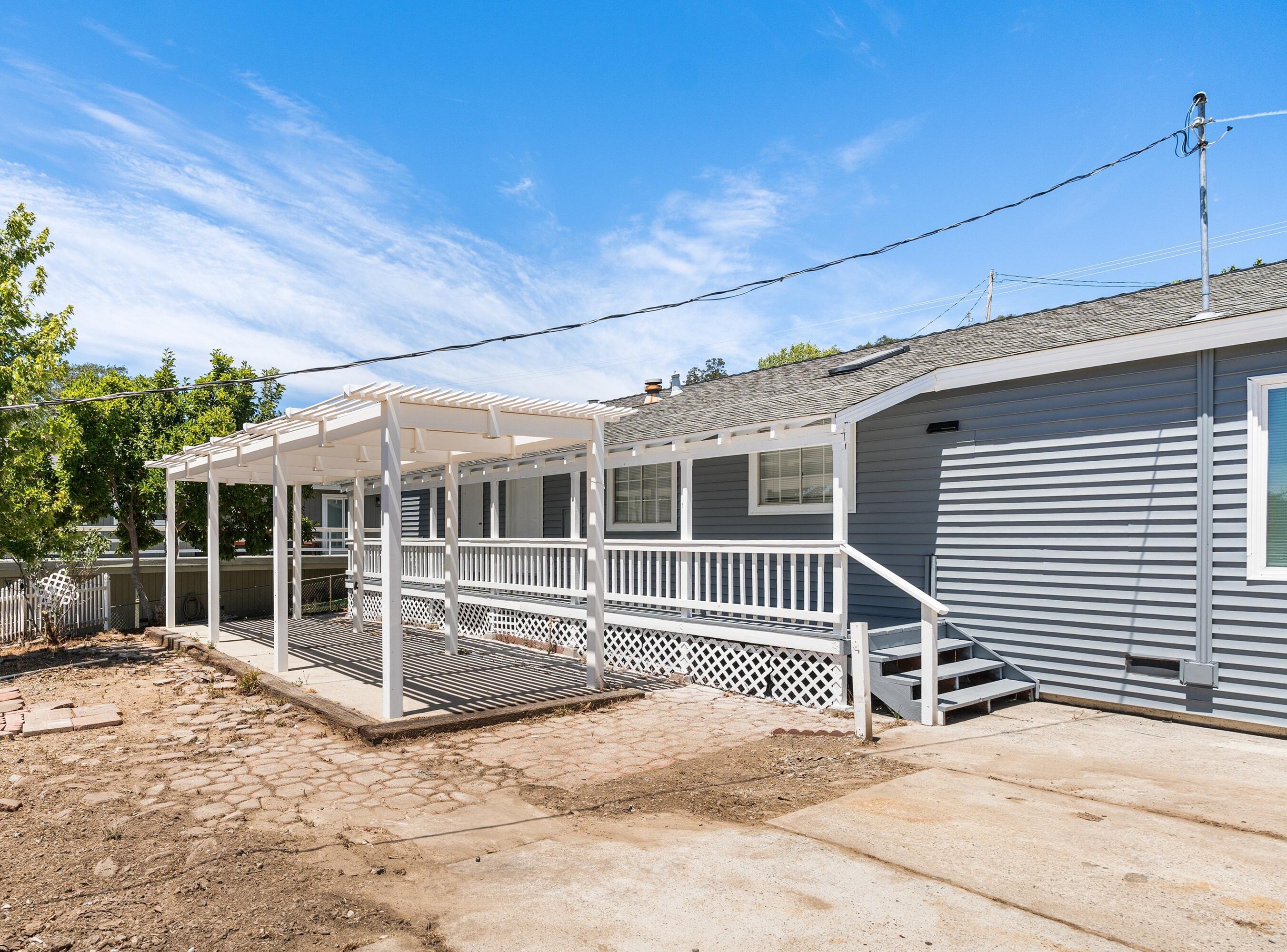 5002 Little John Rd, Copperopolis, CA 95228