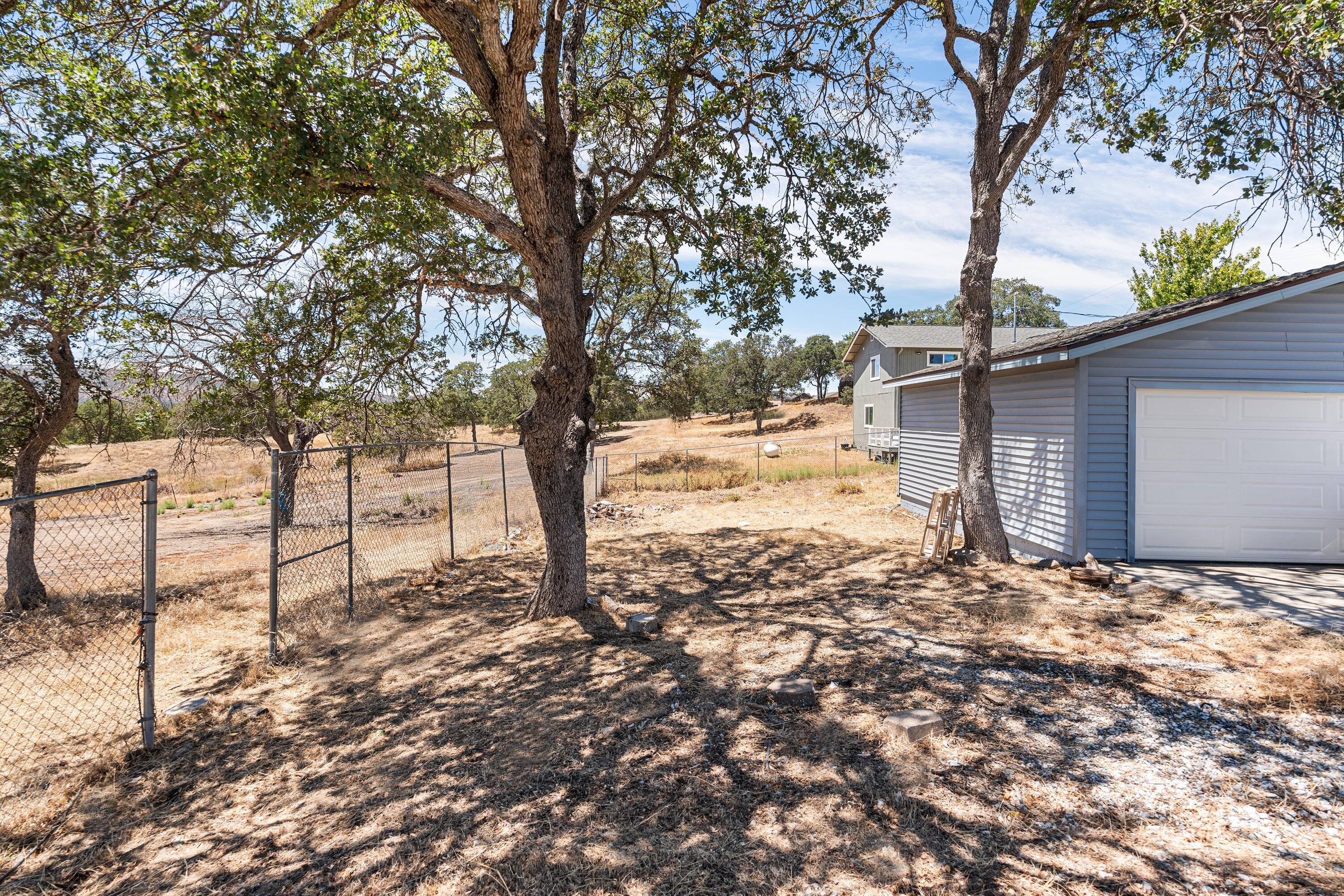 5002 Little John Rd, Copperopolis, CA 95228