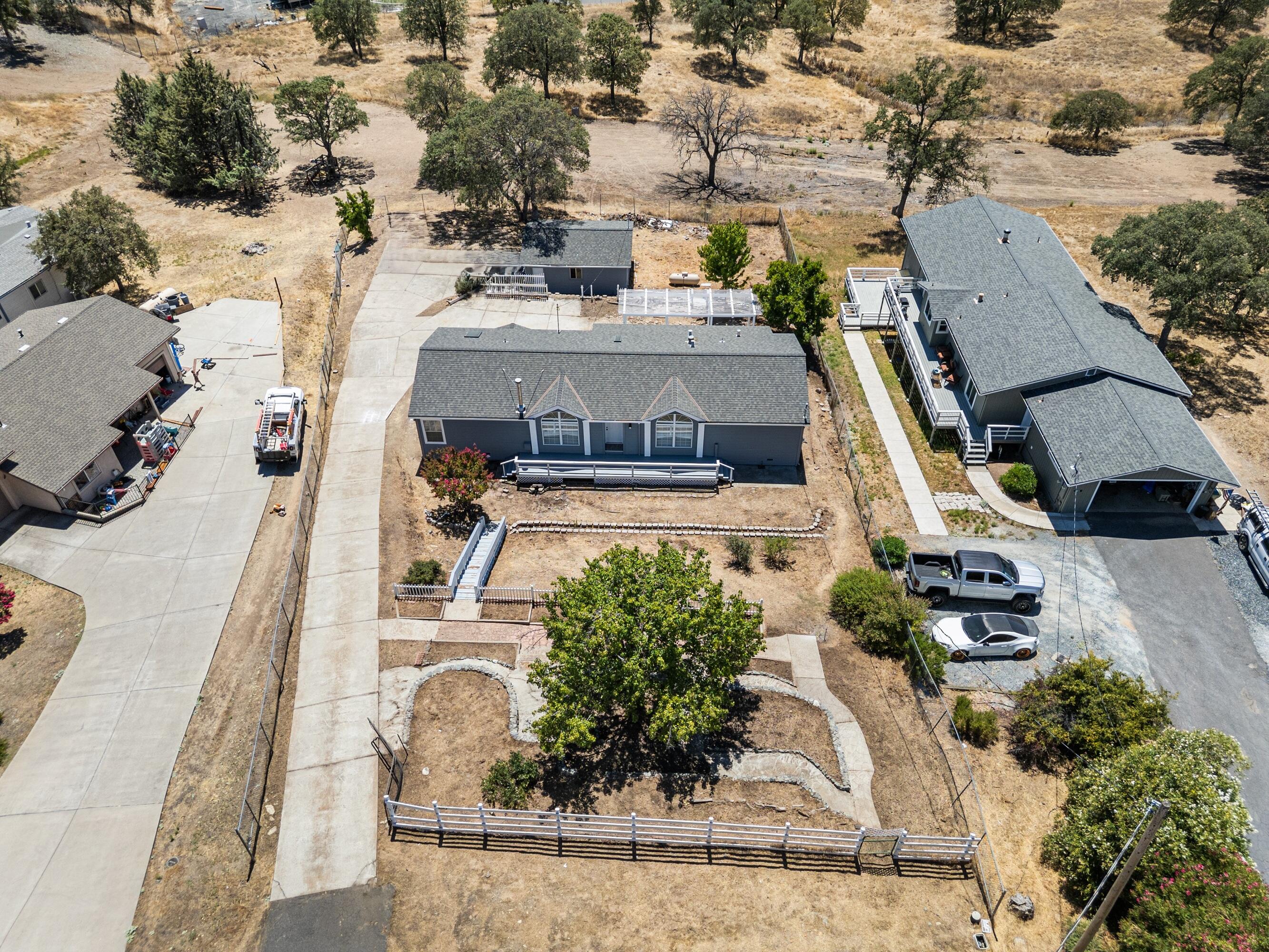 5002 Little John Rd, Copperopolis, CA 95228