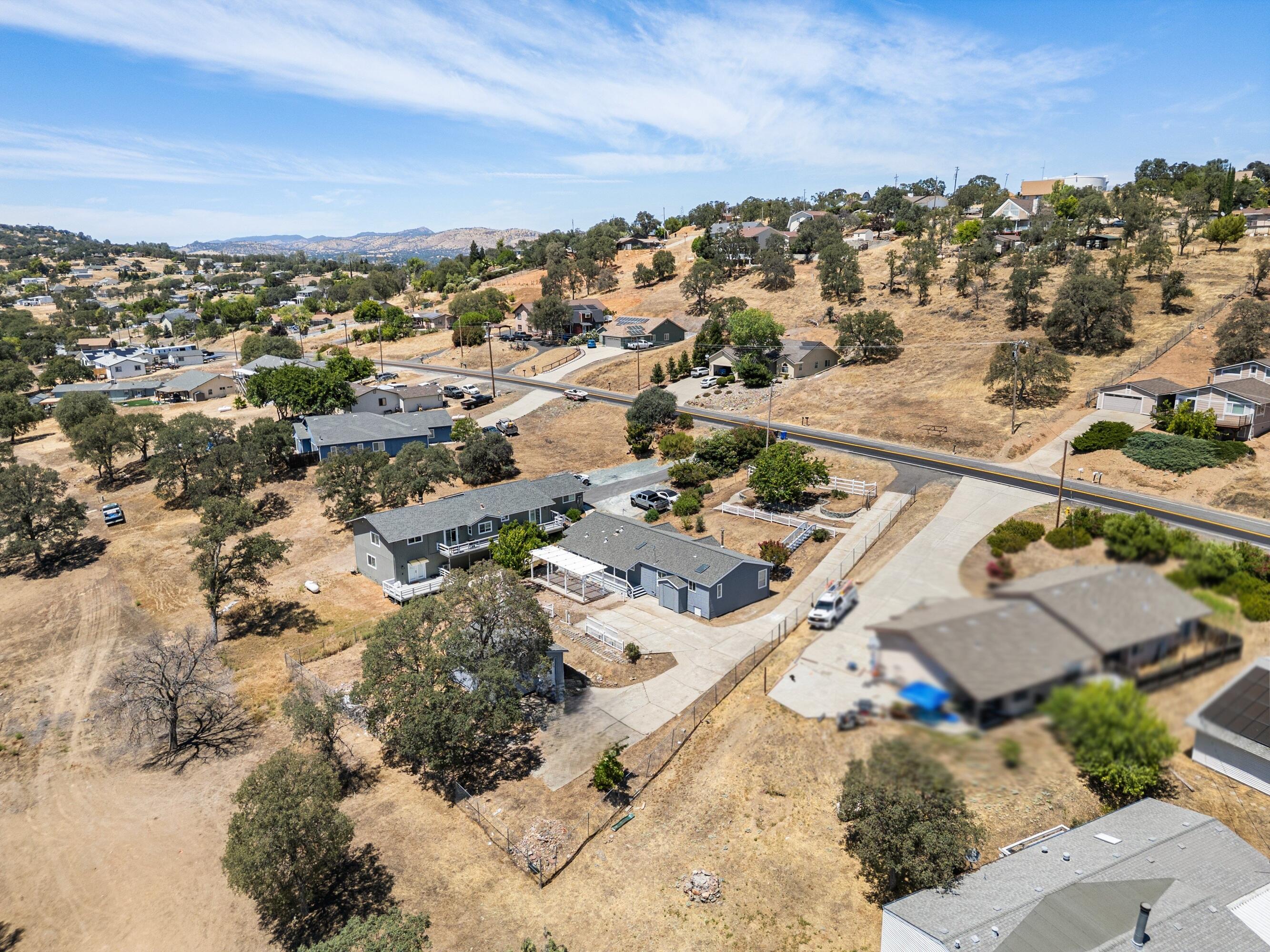 5002 Little John Rd, Copperopolis, CA 95228