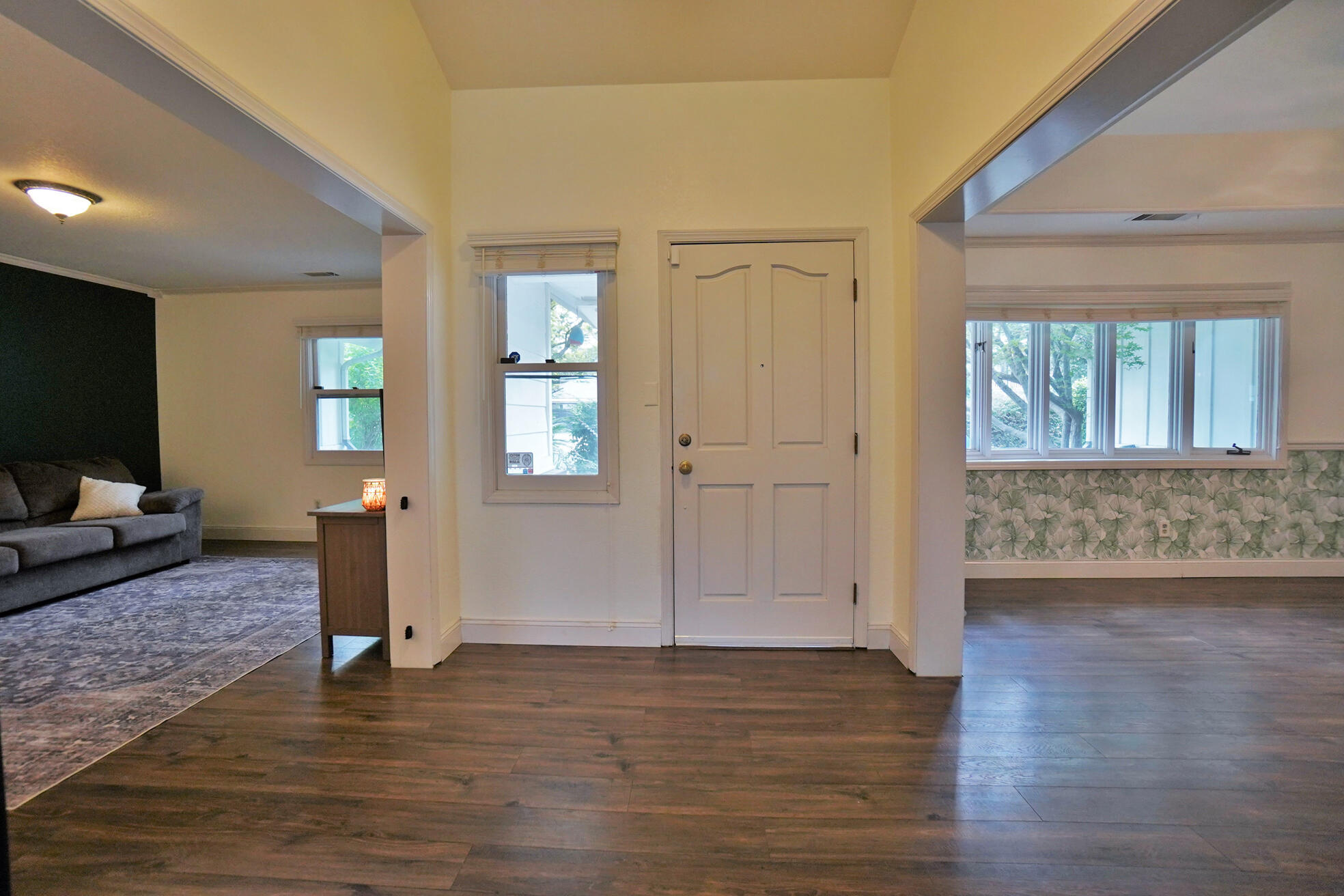 1105 N Cindy St, Visalia, CA 93291