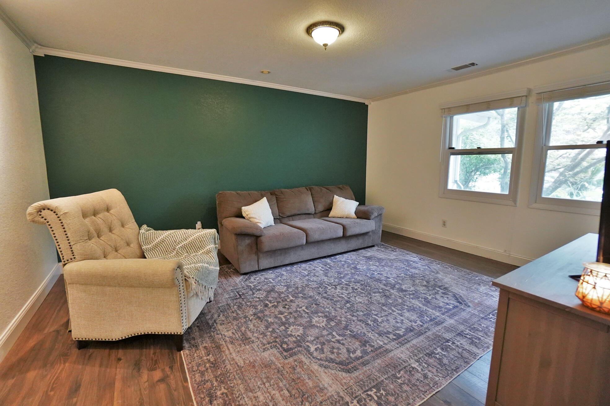1105 N Cindy St, Visalia, CA 93291