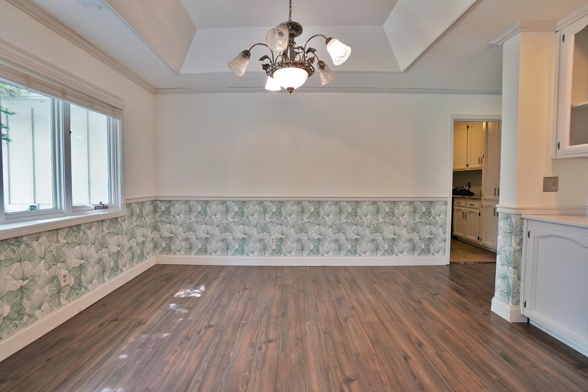 1105 N Cindy St, Visalia, CA 93291