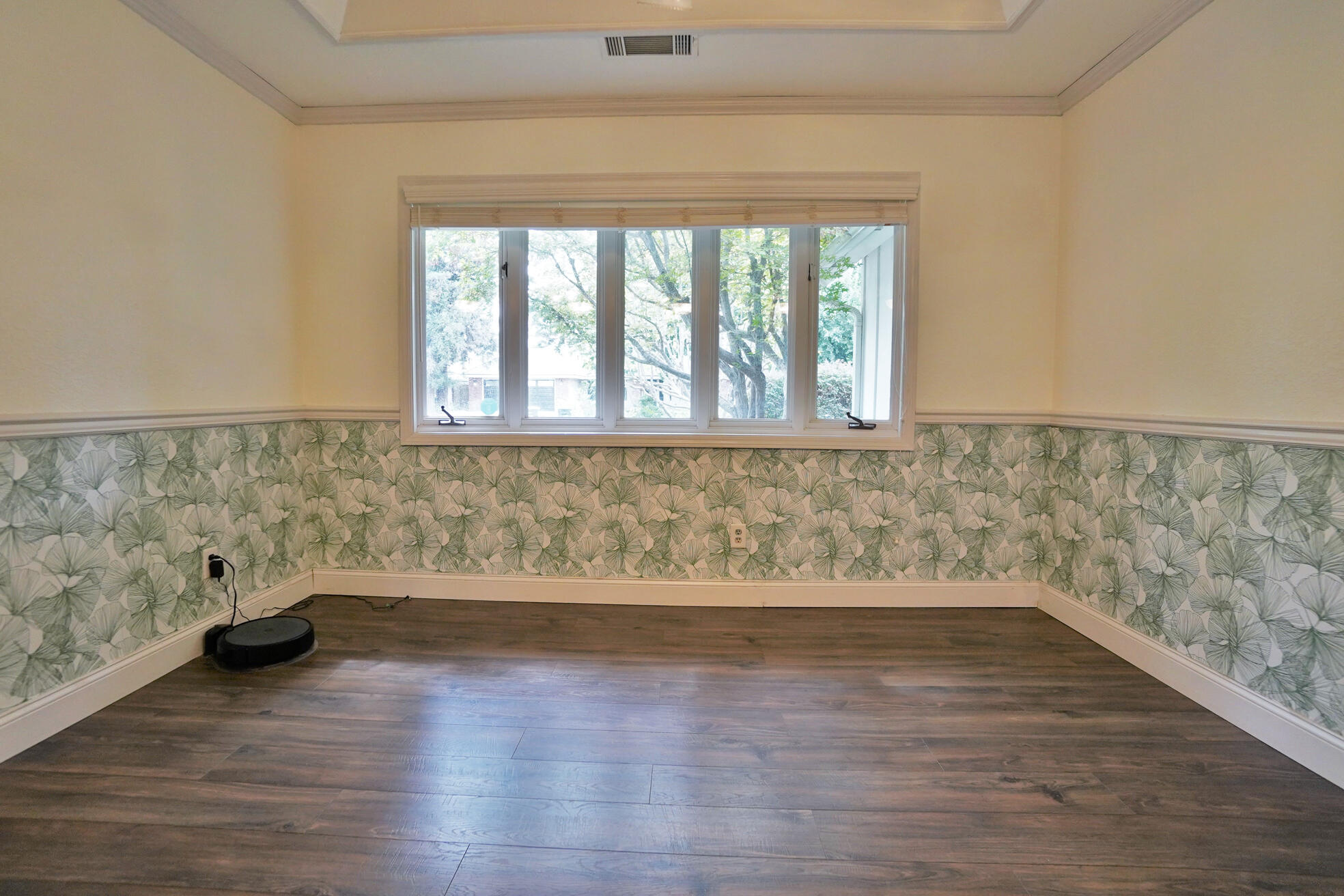 1105 N Cindy St, Visalia, CA 93291