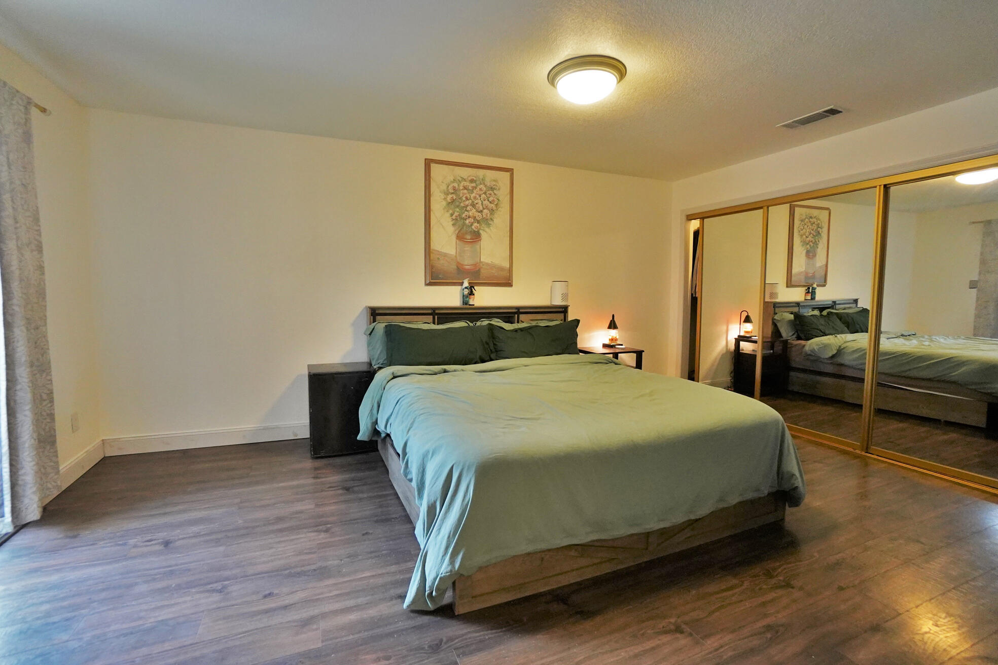 1105 N Cindy St, Visalia, CA 93291