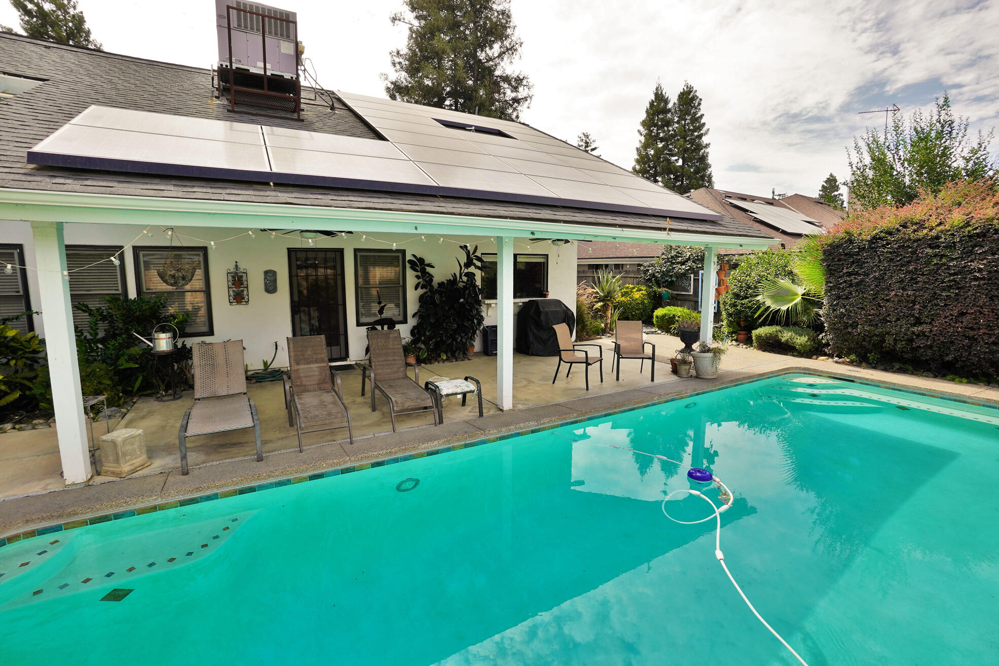1105 N Cindy St, Visalia, CA 93291