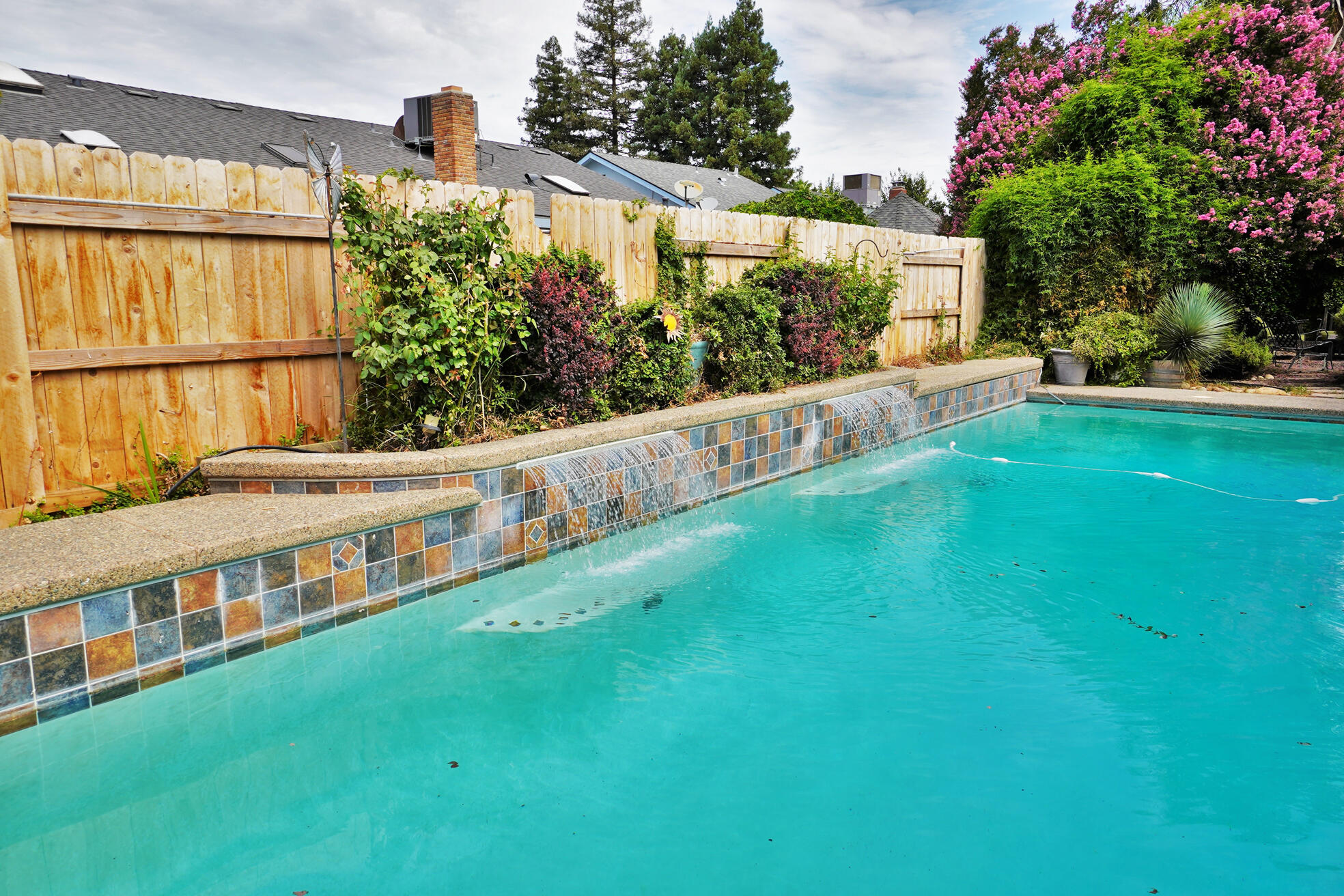 1105 N Cindy St, Visalia, CA 93291