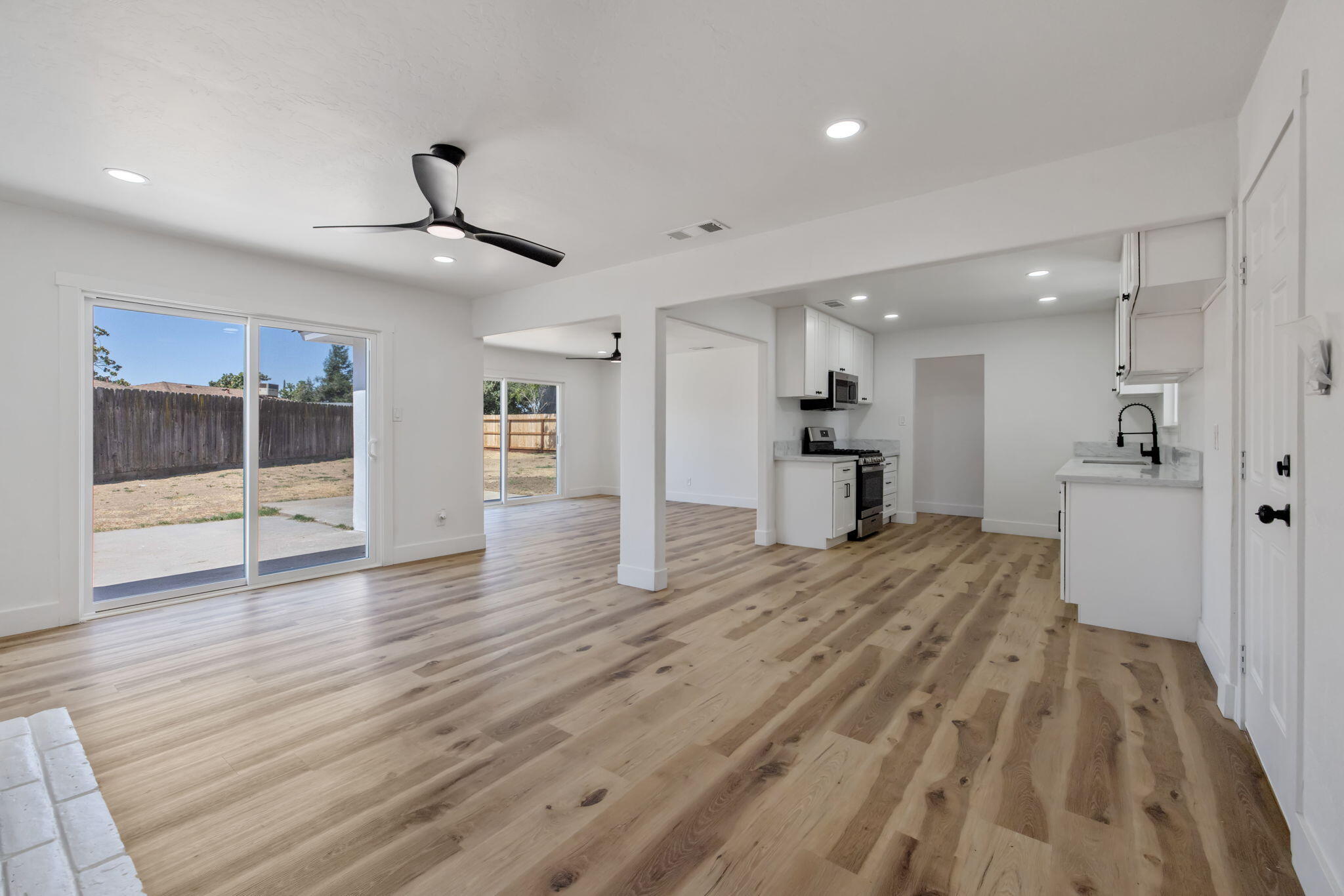 4625 N Holt Ave, Fresno, CA 93705