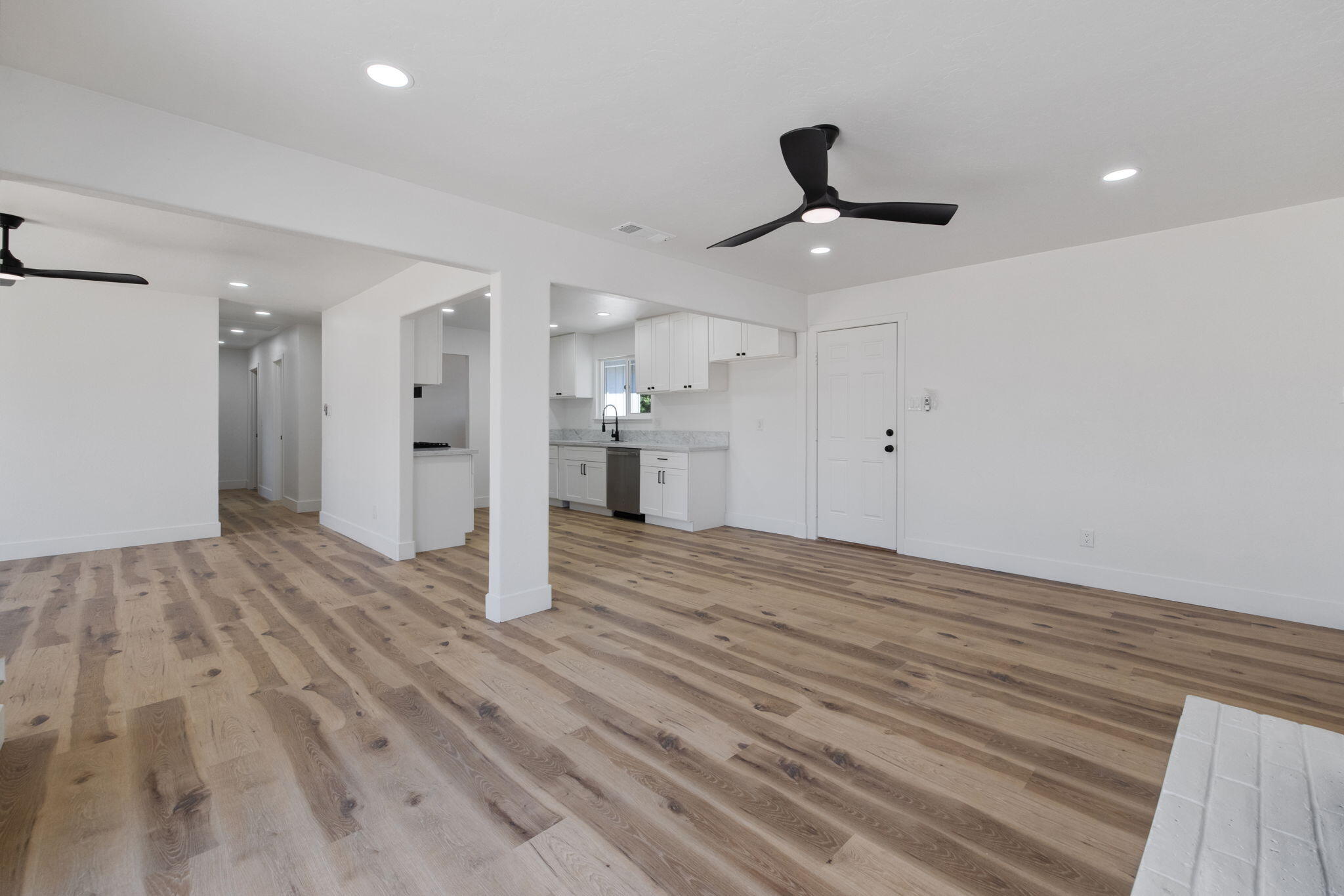 4625 N Holt Ave, Fresno, CA 93705