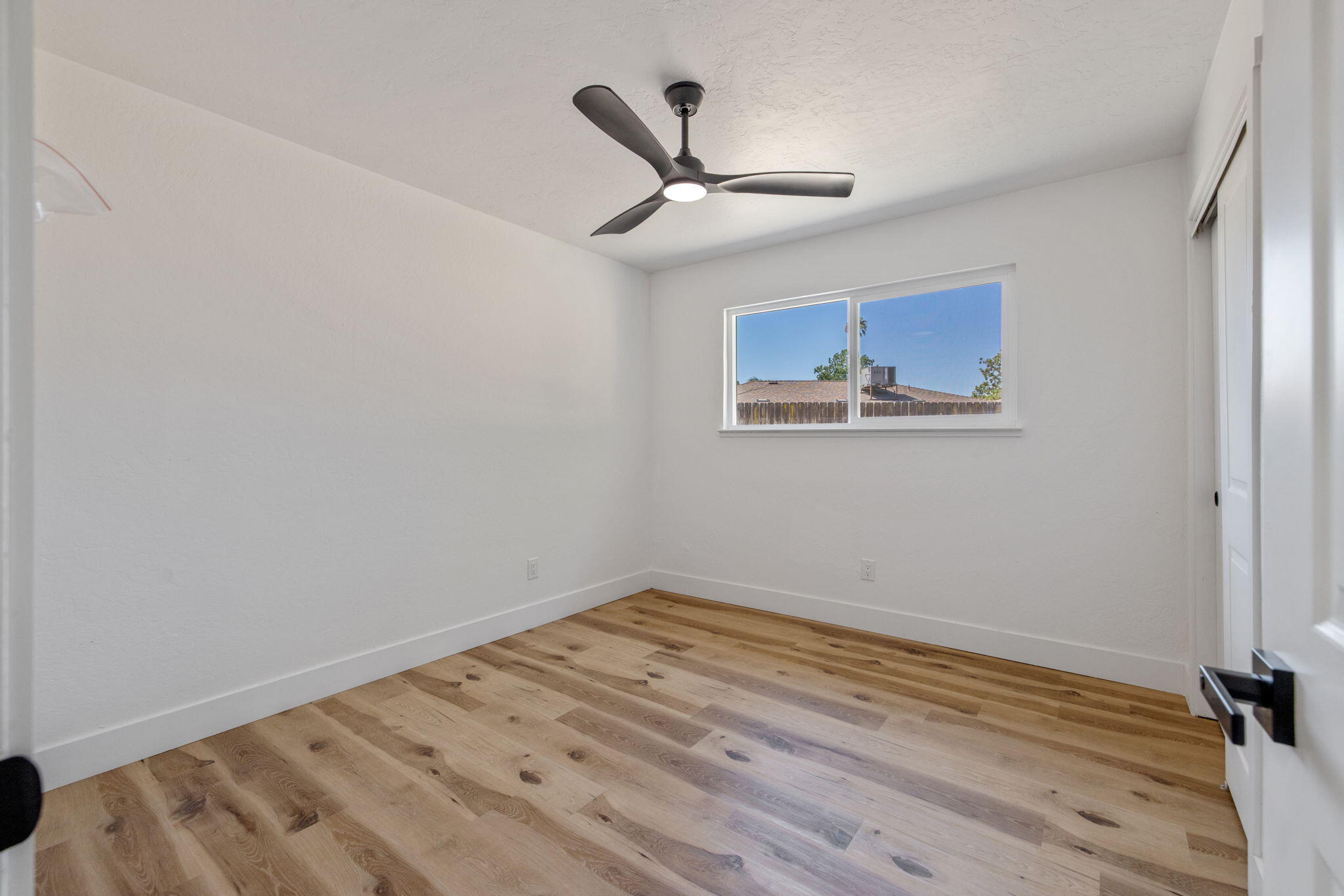4625 N Holt Ave, Fresno, CA 93705