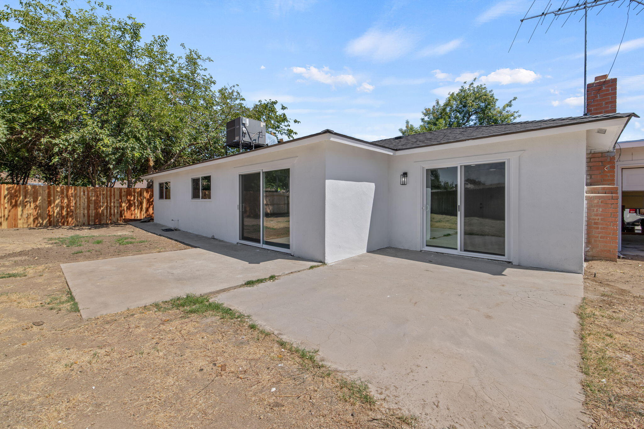 4625 N Holt Ave, Fresno, CA 93705