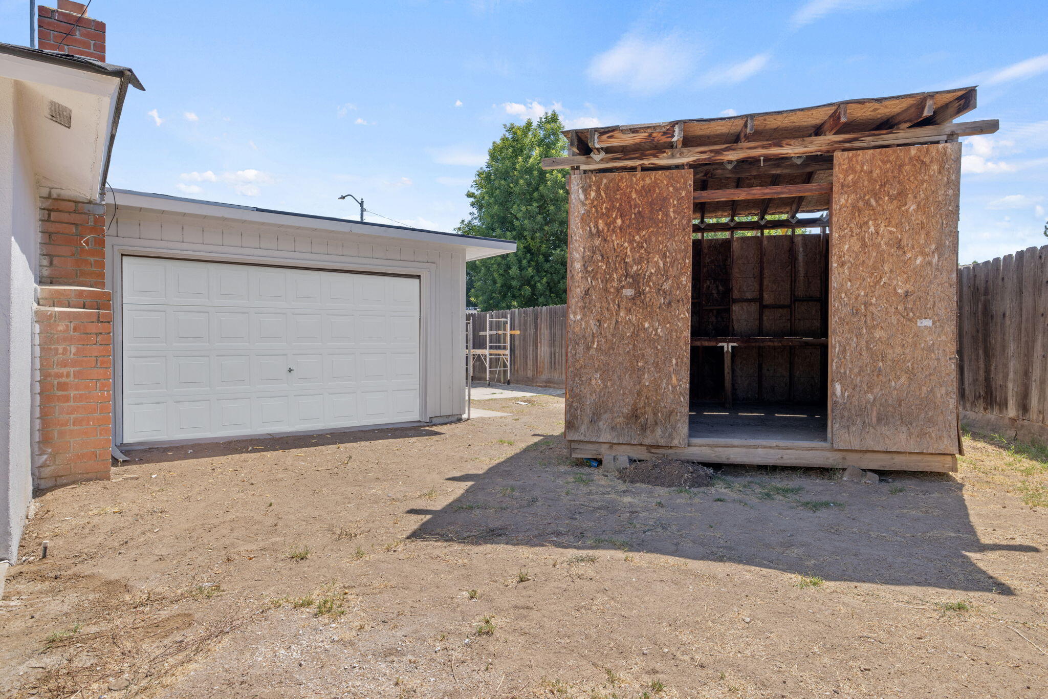 4625 N Holt Ave, Fresno, CA 93705