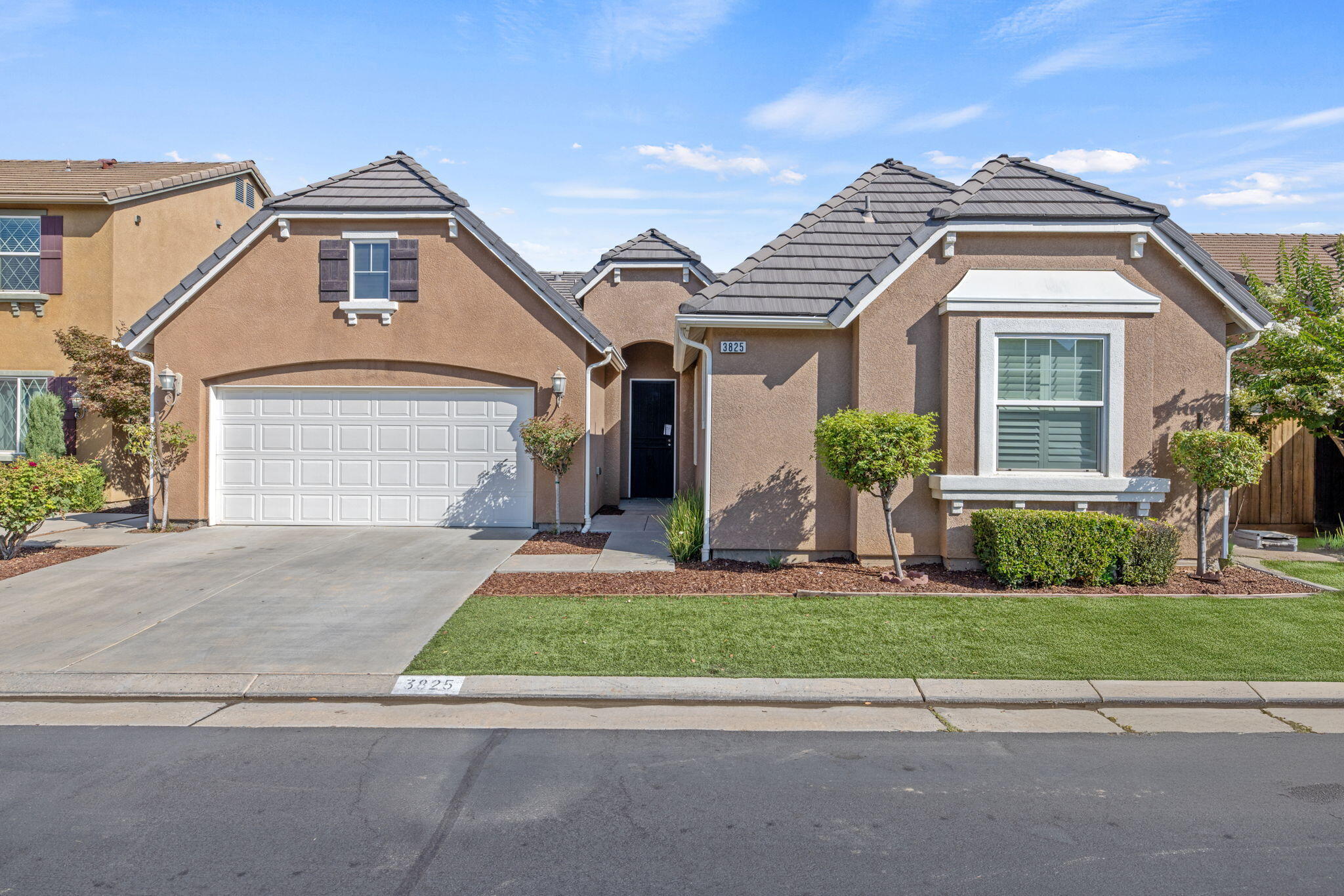 3825 Chessa Ln, Clovis, CA 93619