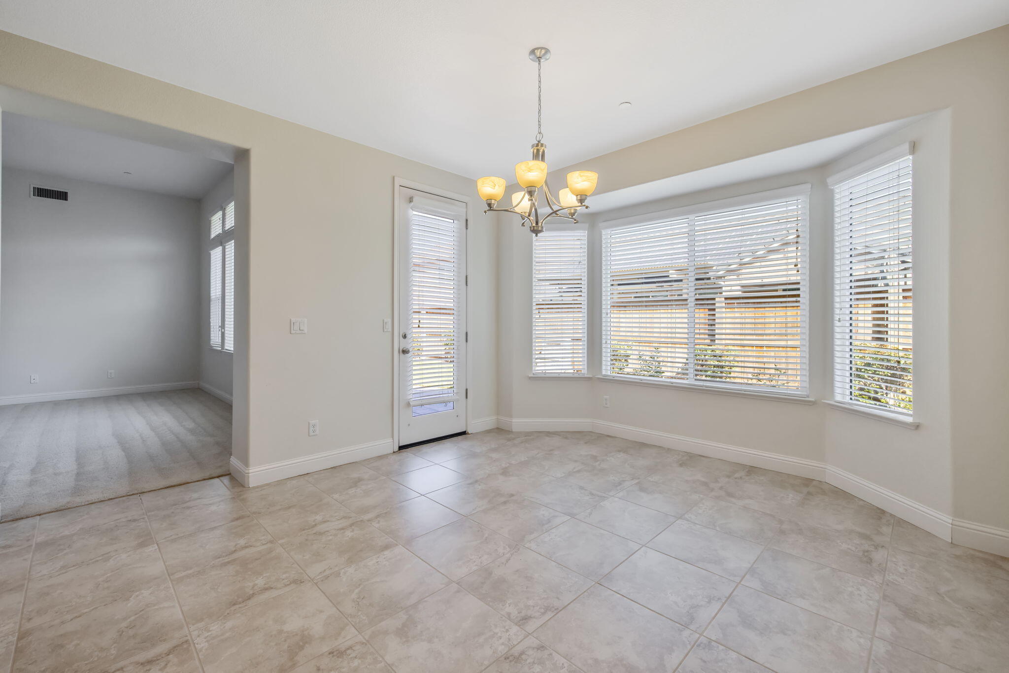 3825 Chessa Ln, Clovis, CA 93619