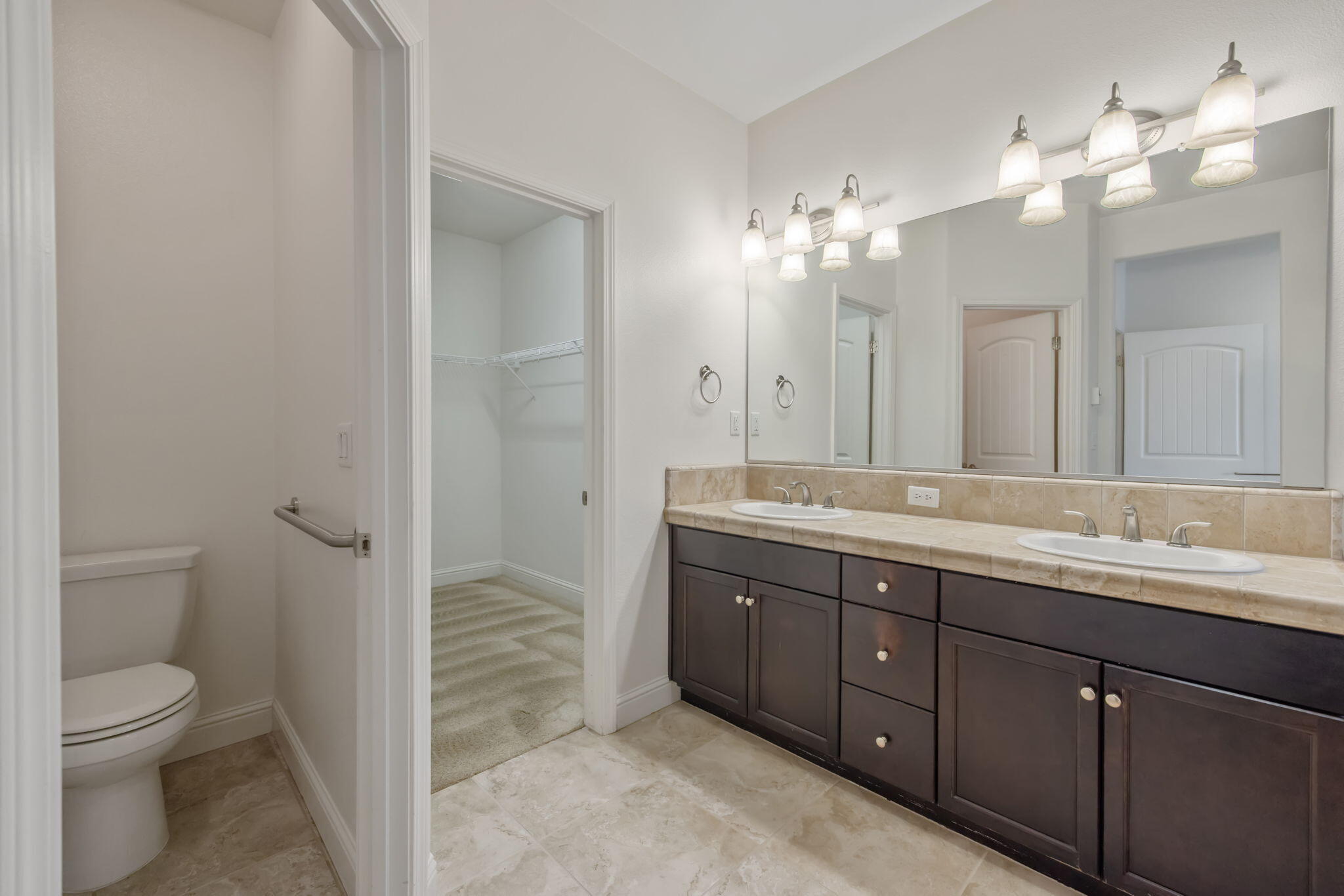 3825 Chessa Ln, Clovis, CA 93619