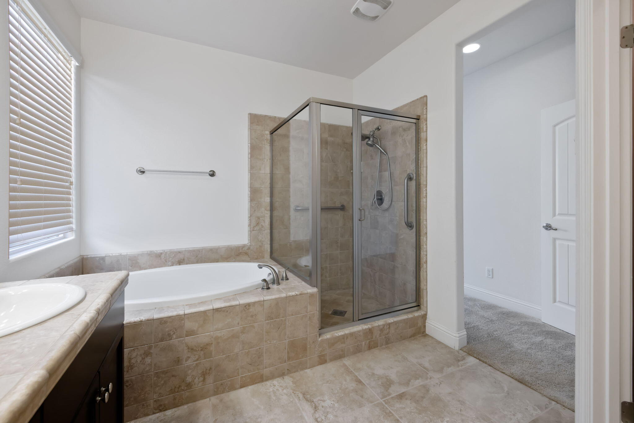 3825 Chessa Ln, Clovis, CA 93619