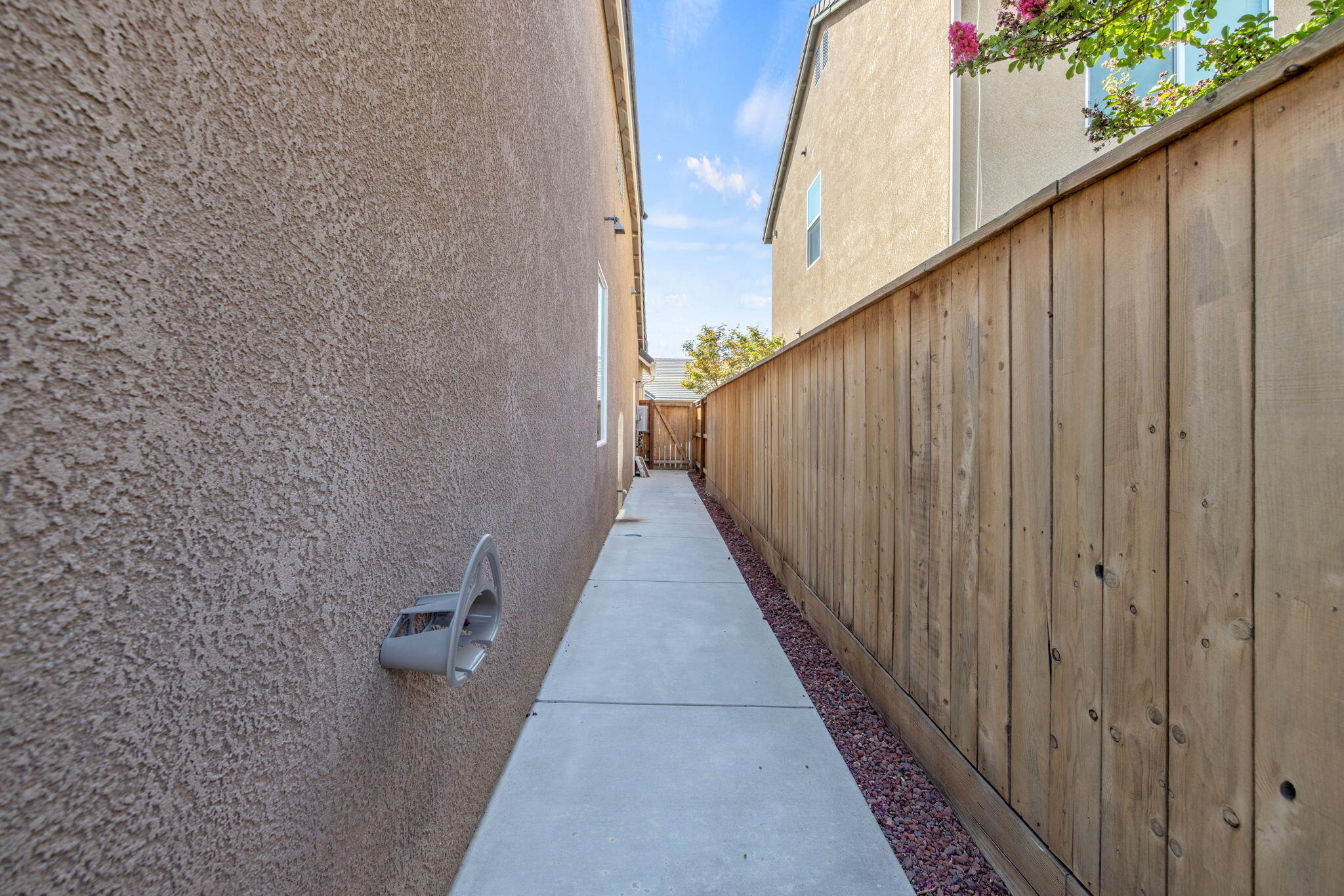 3825 Chessa Ln, Clovis, CA 93619