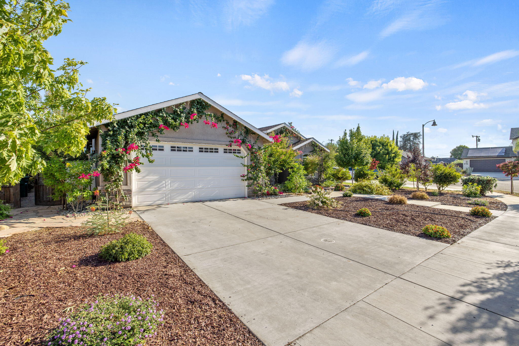517 Yokut Ct, Woodlake, CA 93286