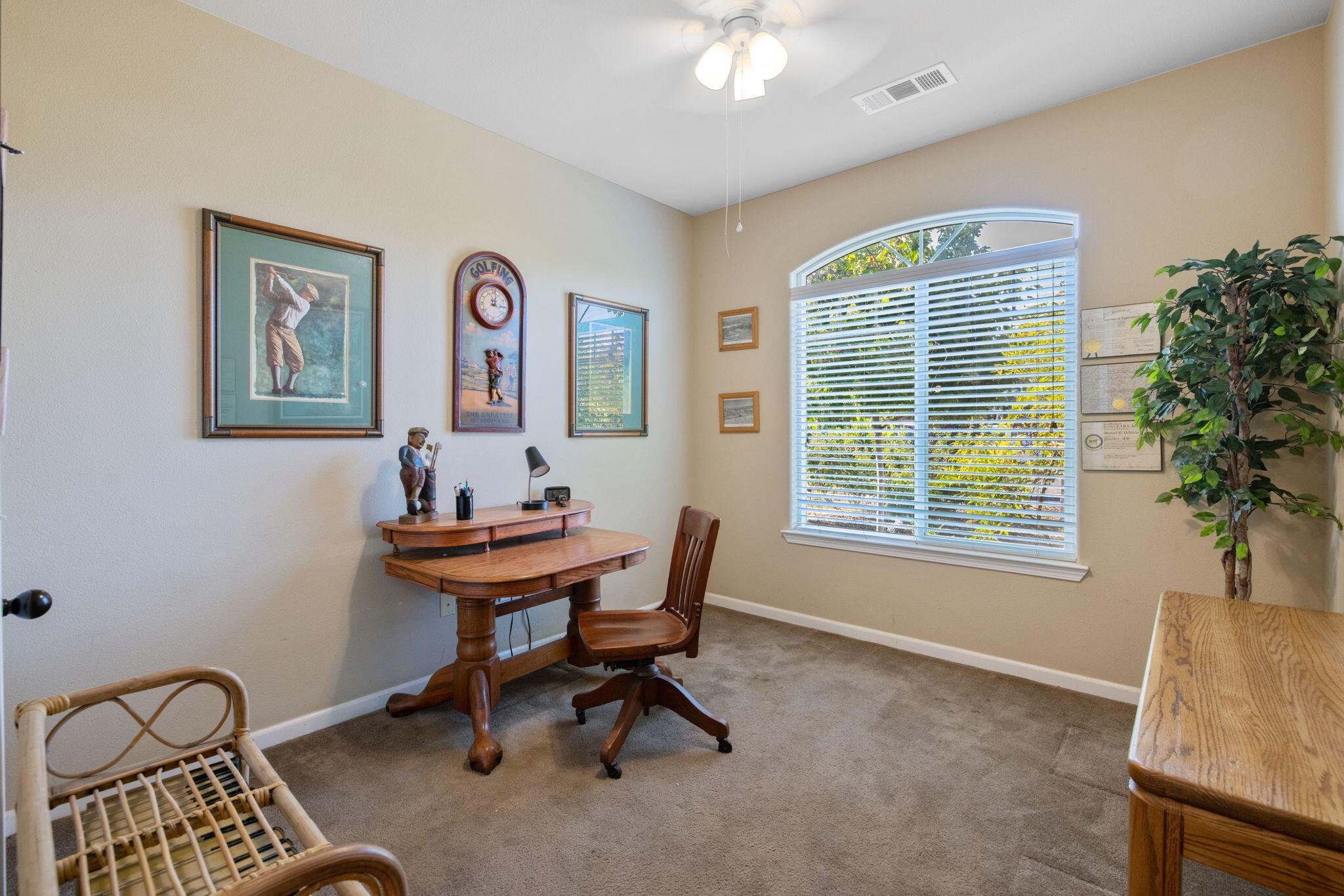 517 Yokut Ct, Woodlake, CA 93286