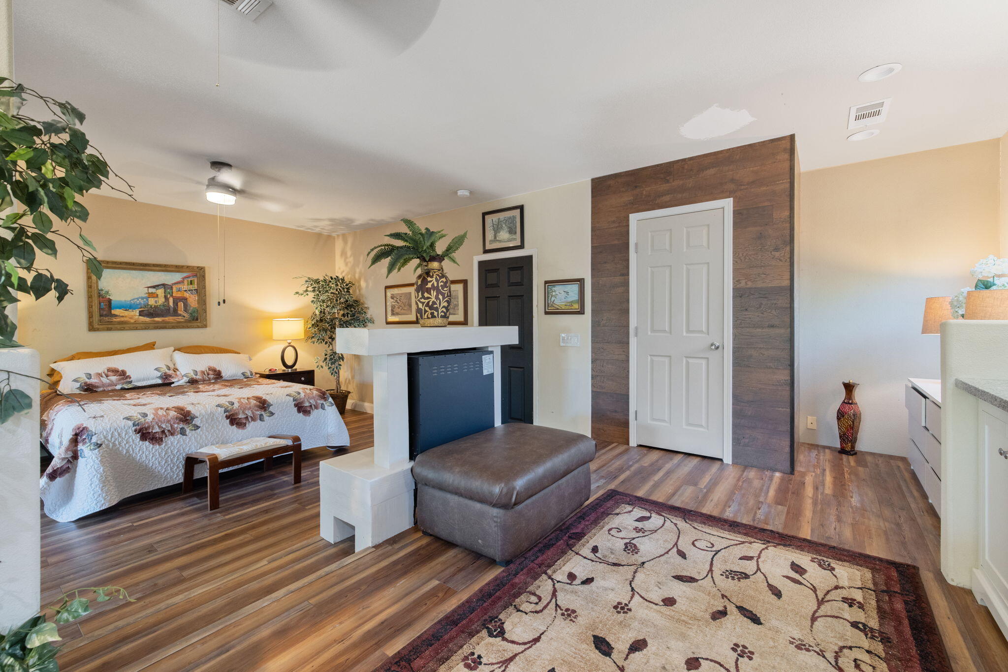 517 Yokut Ct, Woodlake, CA 93286