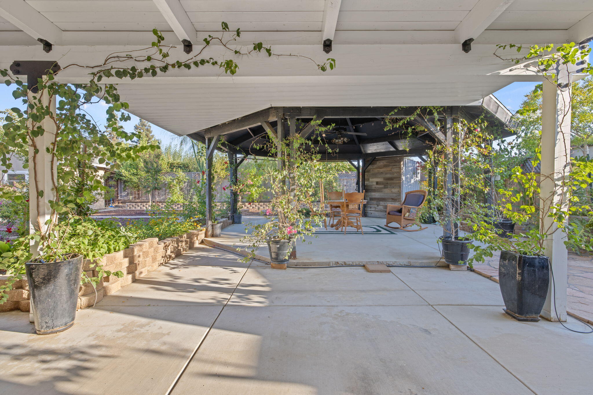 517 Yokut Ct, Woodlake, CA 93286