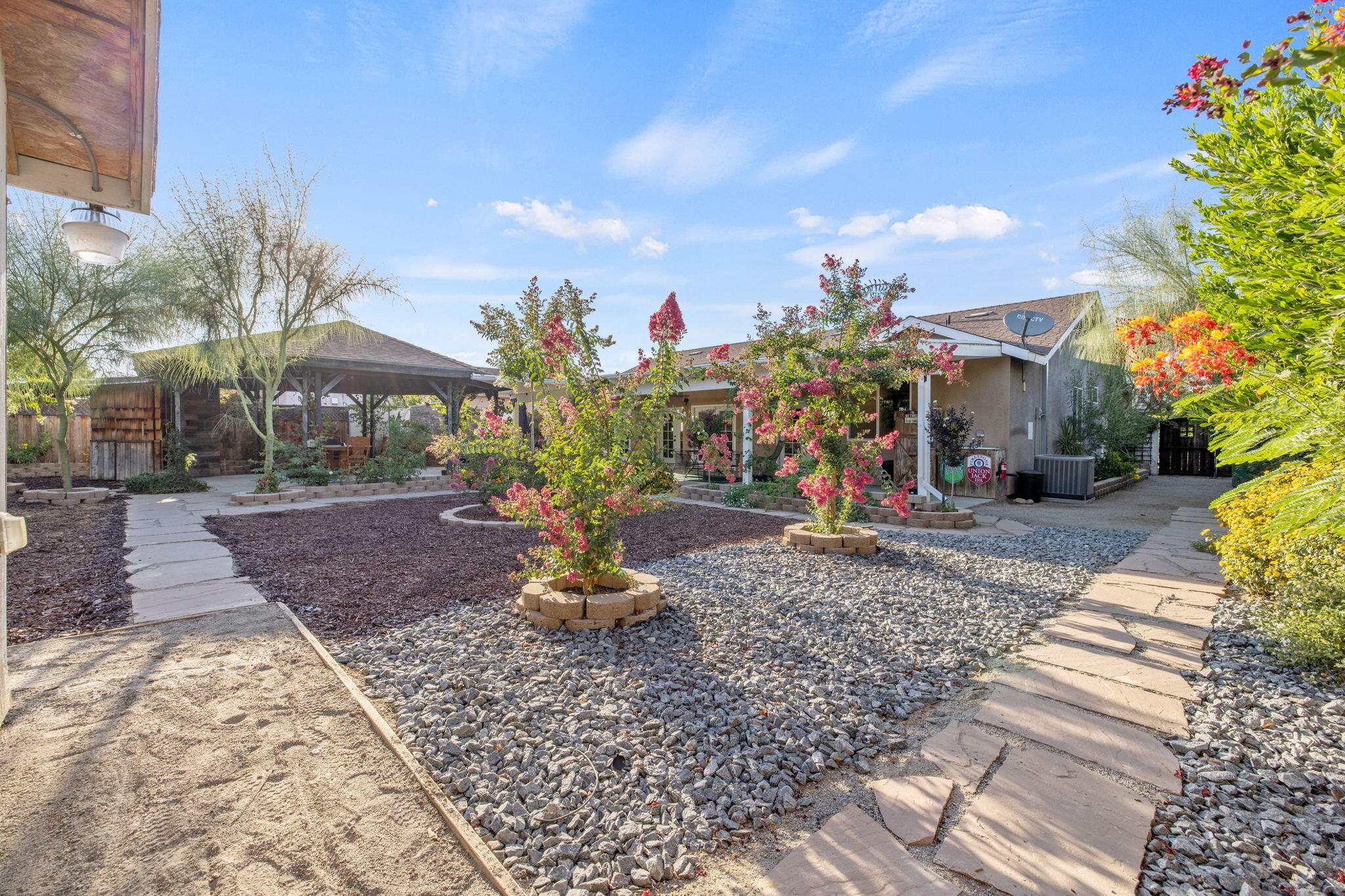 517 Yokut Ct, Woodlake, CA 93286