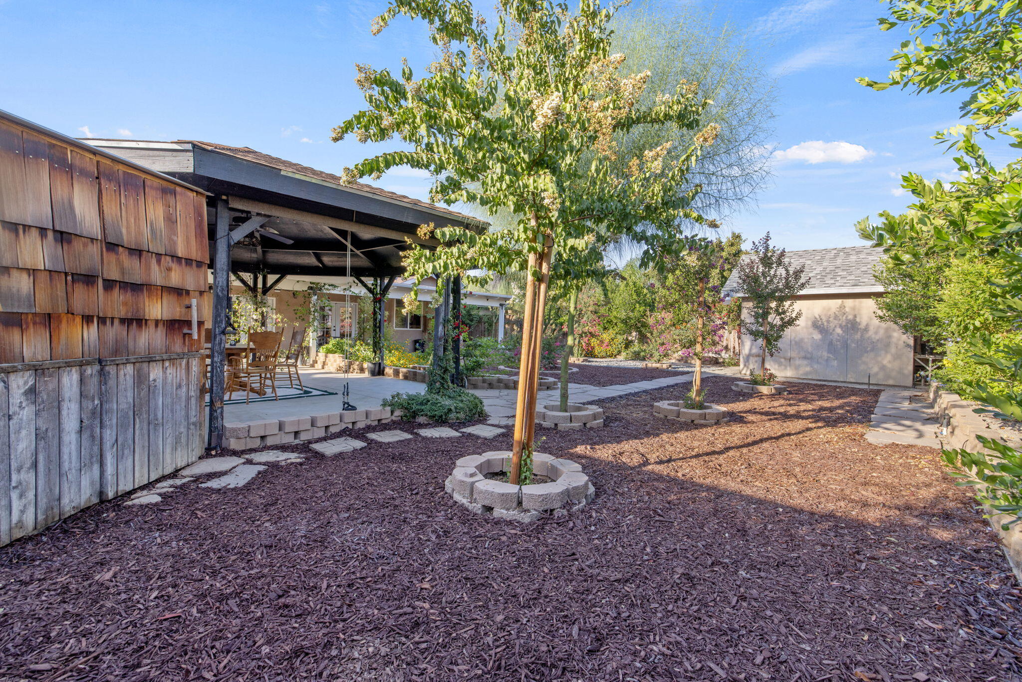 517 Yokut Ct, Woodlake, CA 93286
