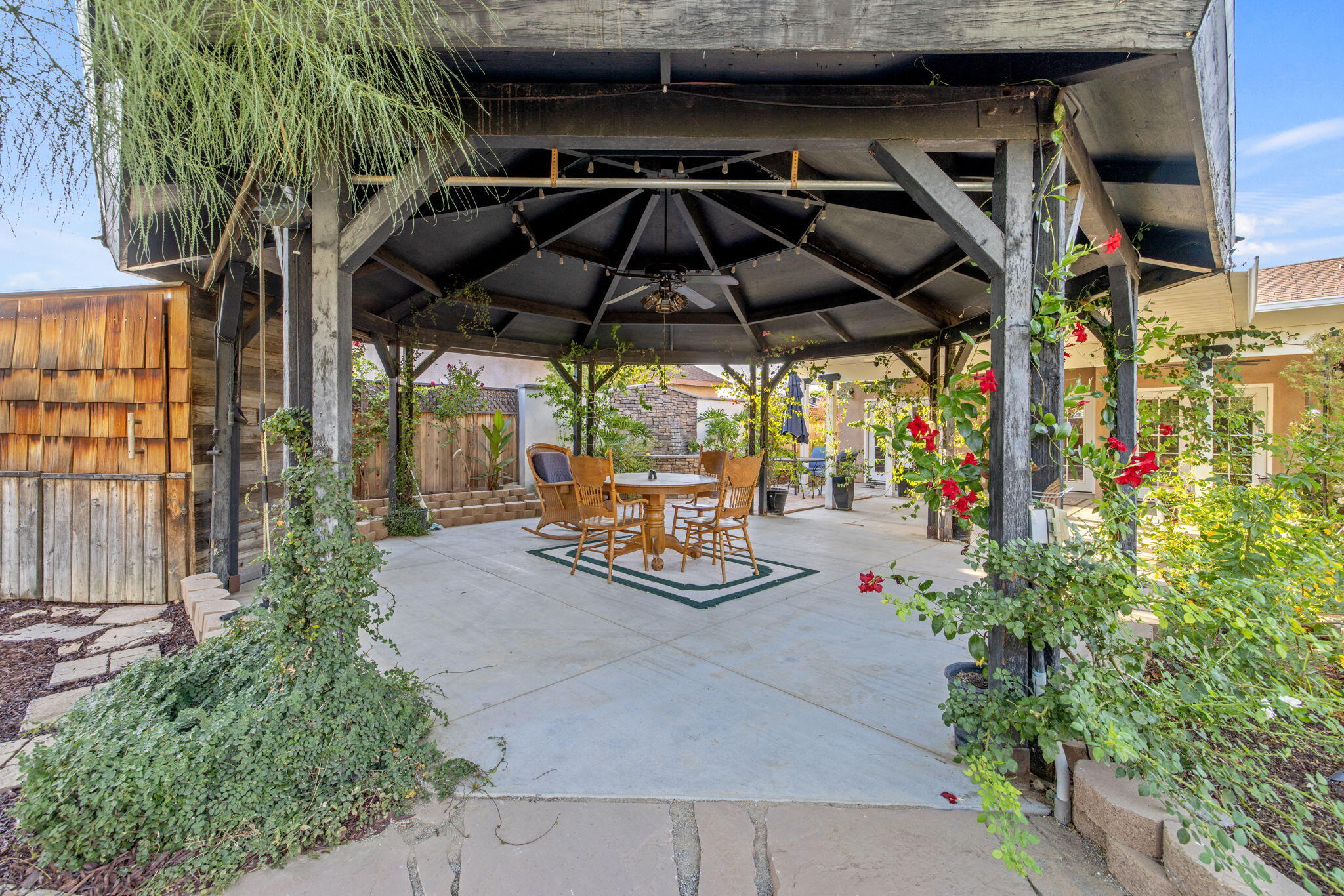 517 Yokut Ct, Woodlake, CA 93286