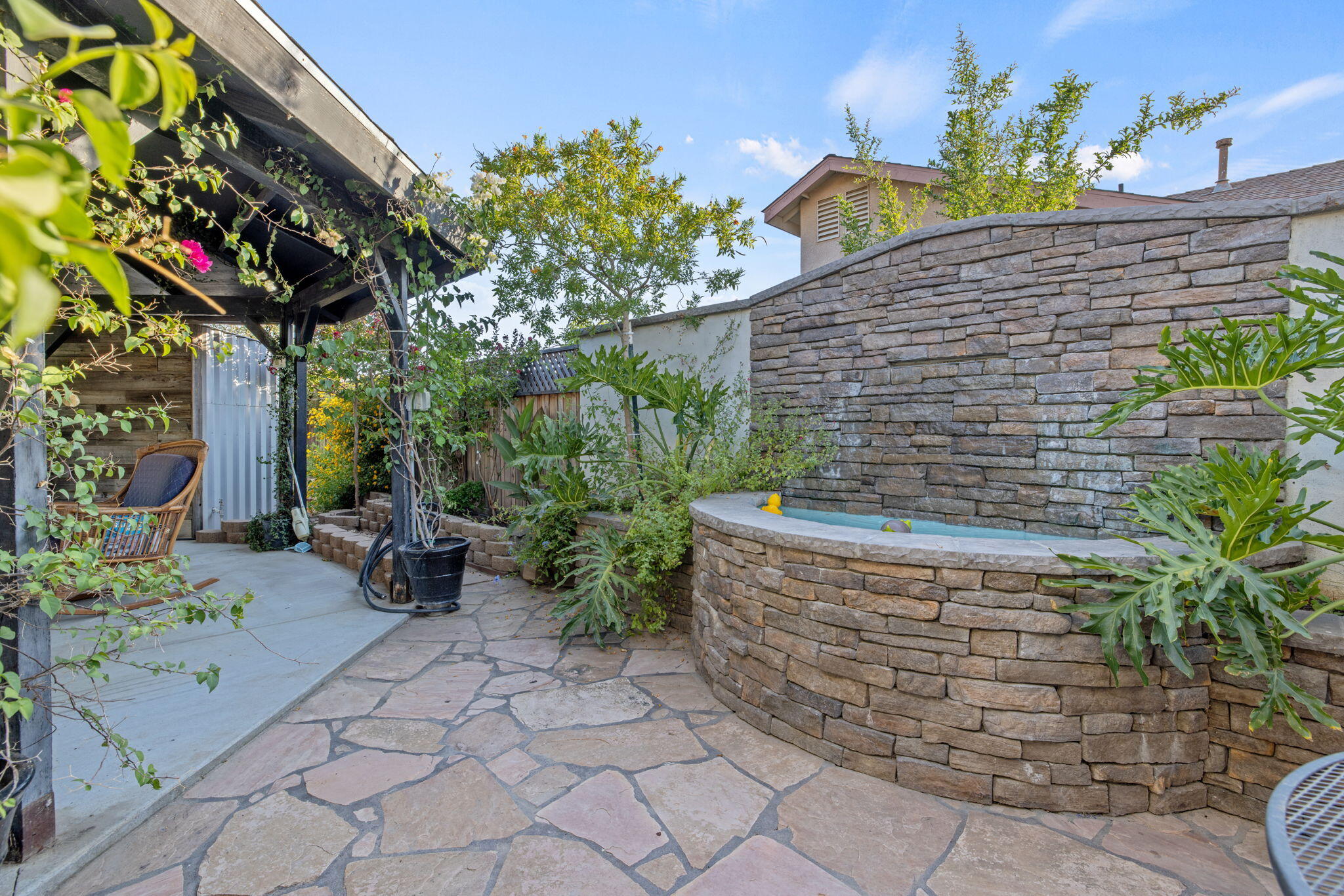 517 Yokut Ct, Woodlake, CA 93286