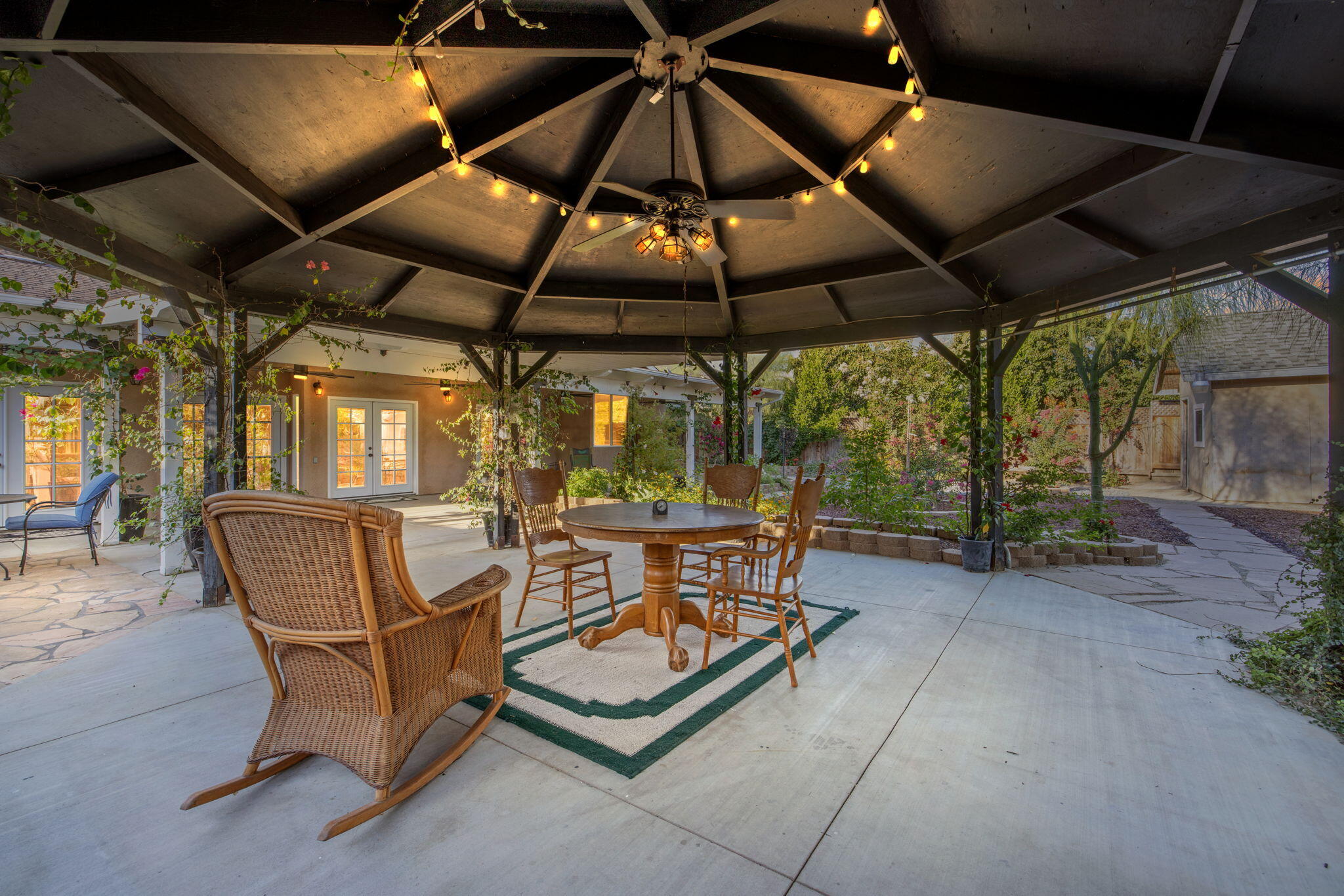517 Yokut Ct, Woodlake, CA 93286
