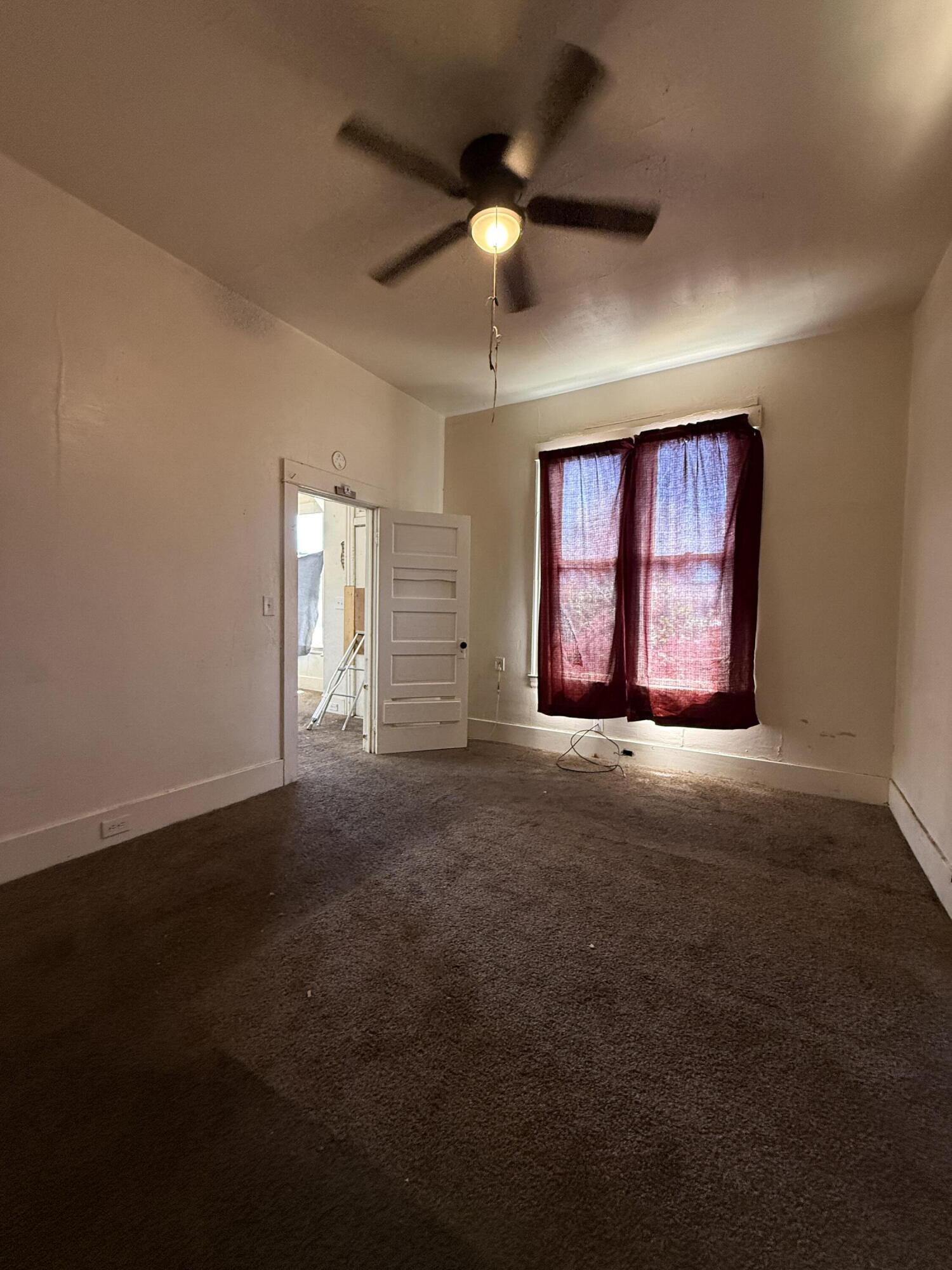 2234 Young St, Selma, CA 93662