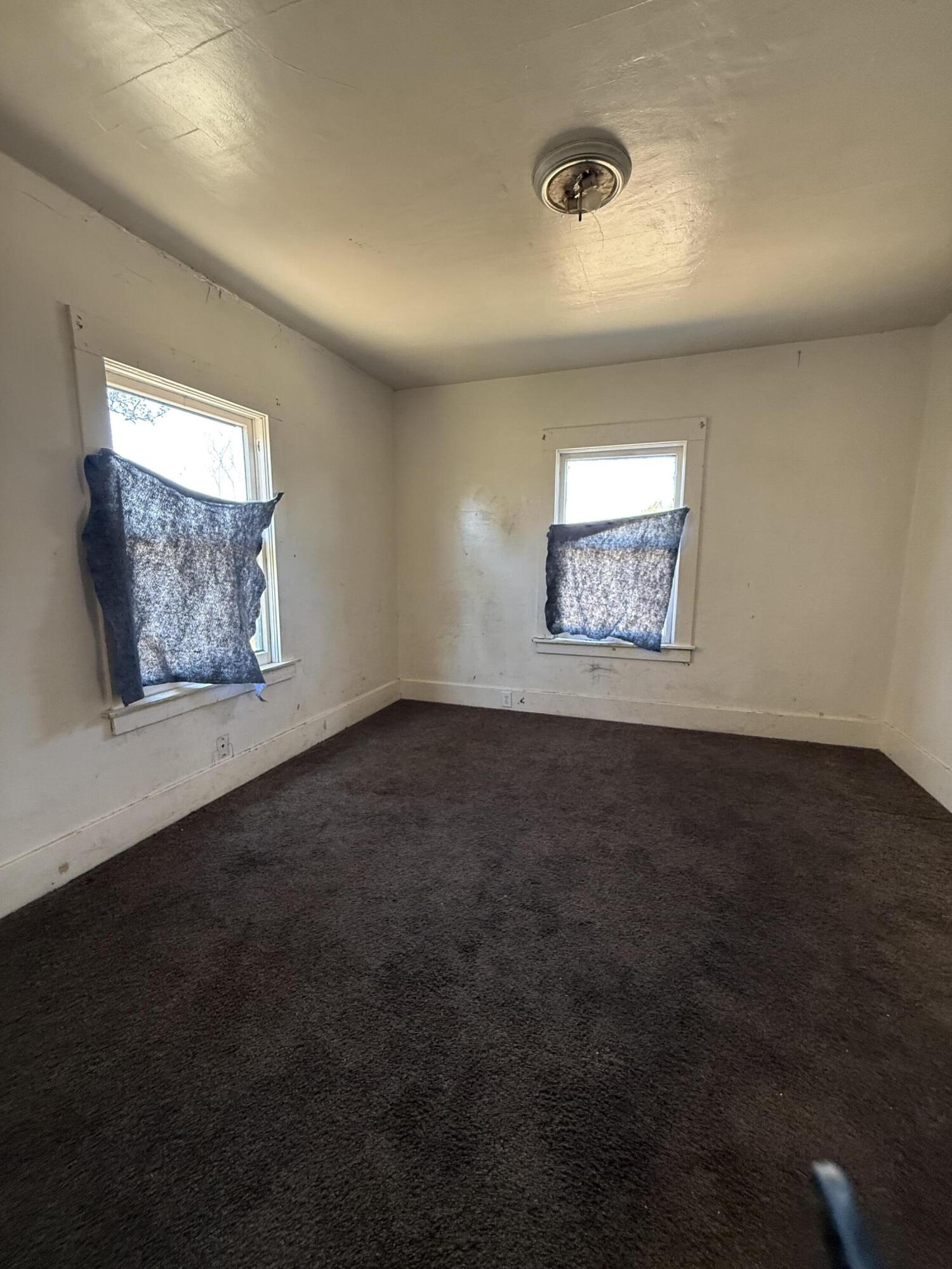 2234 Young St, Selma, CA 93662