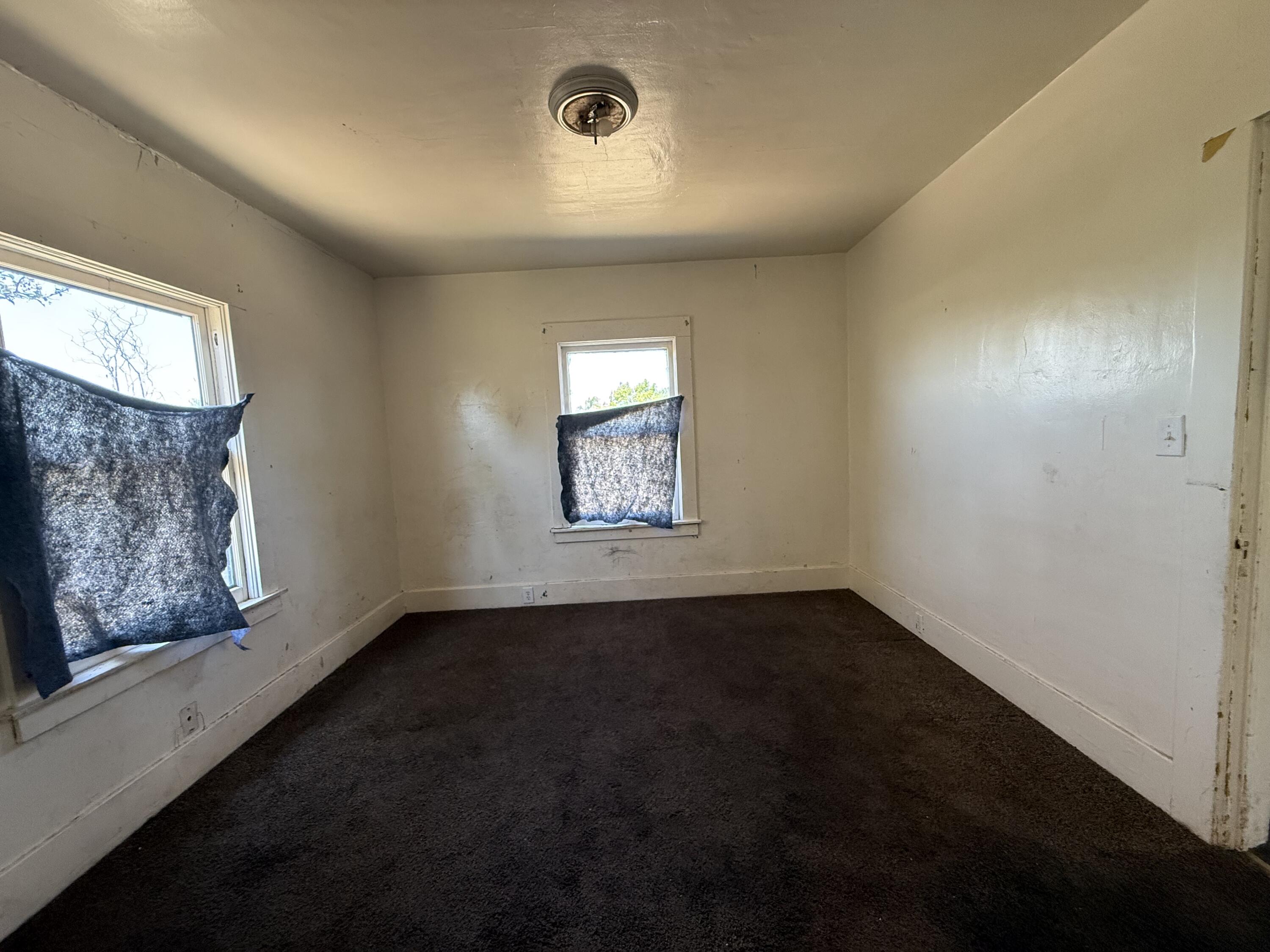 2234 Young St, Selma, CA 93662
