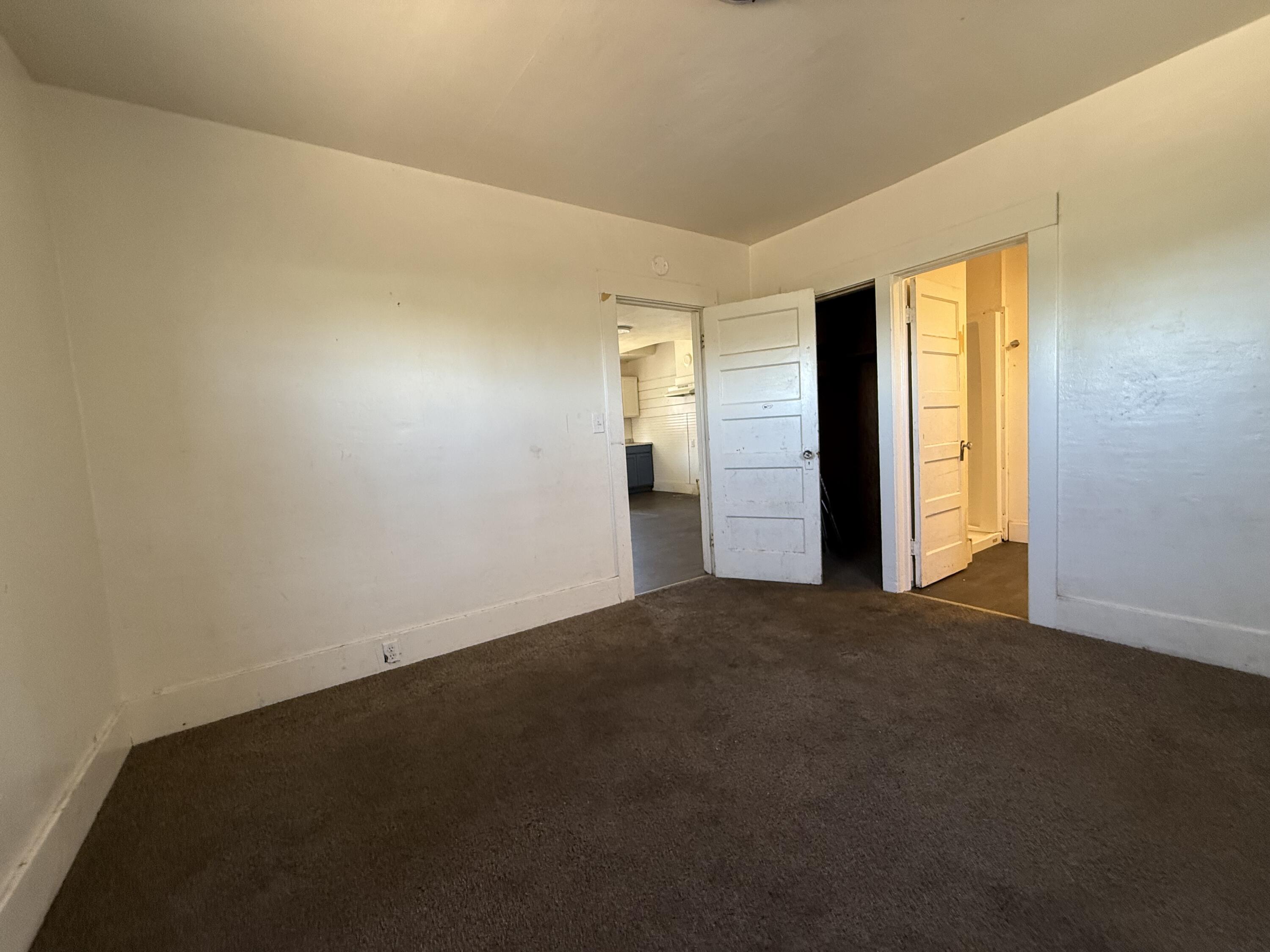 2234 Young St, Selma, CA 93662