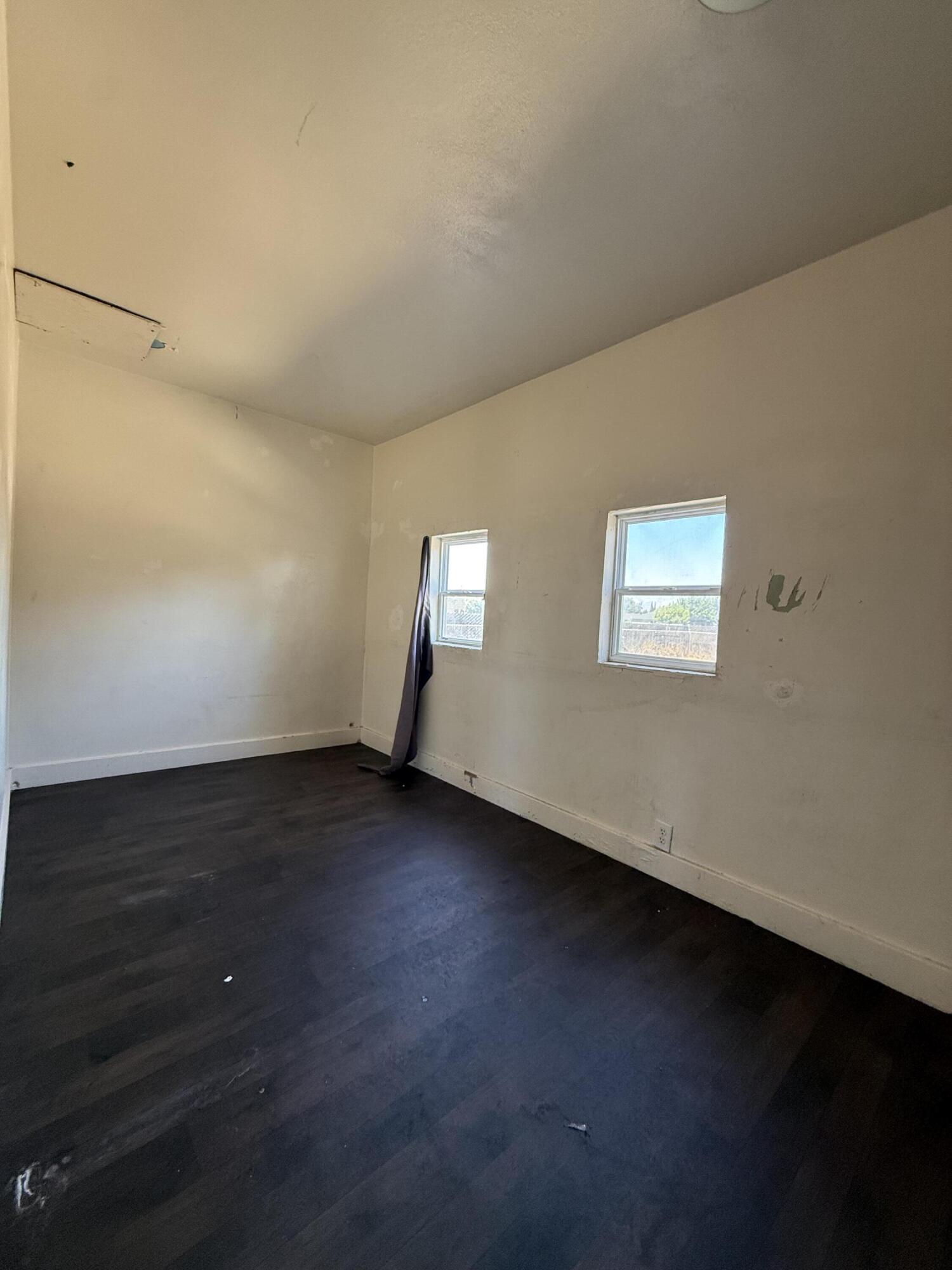 2234 Young St, Selma, CA 93662