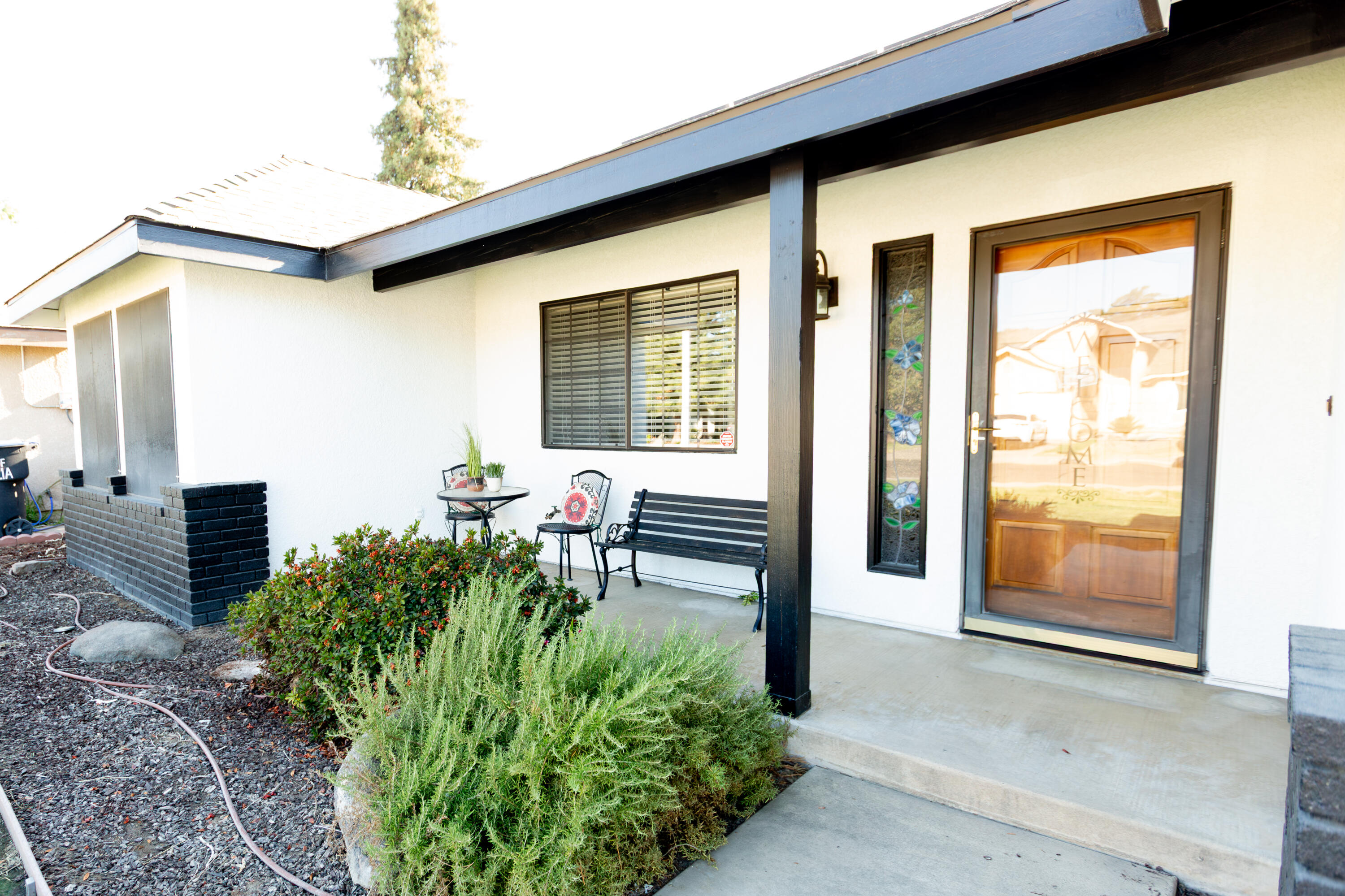 209 S Atwood Ct, Visalia, CA 93291