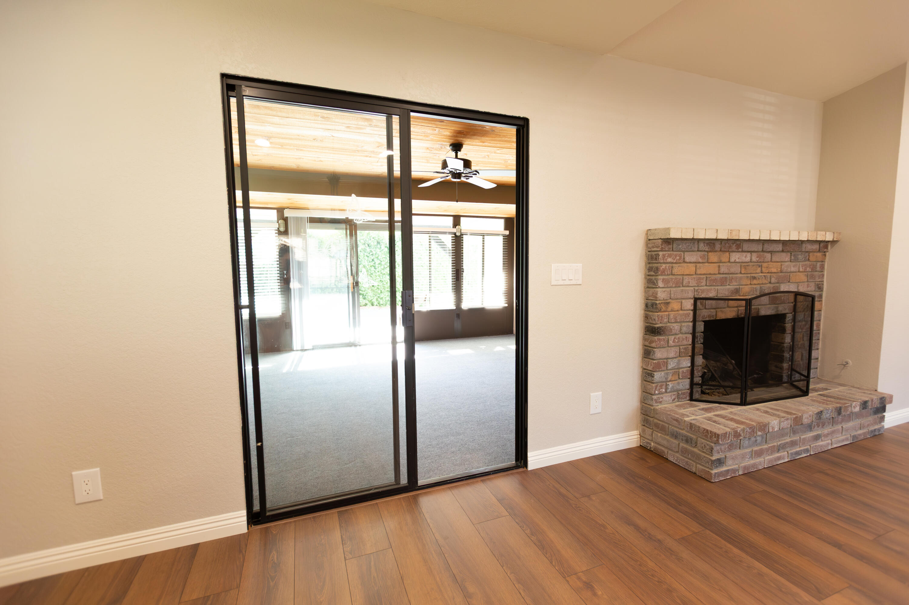 209 S Atwood Ct, Visalia, CA 93291