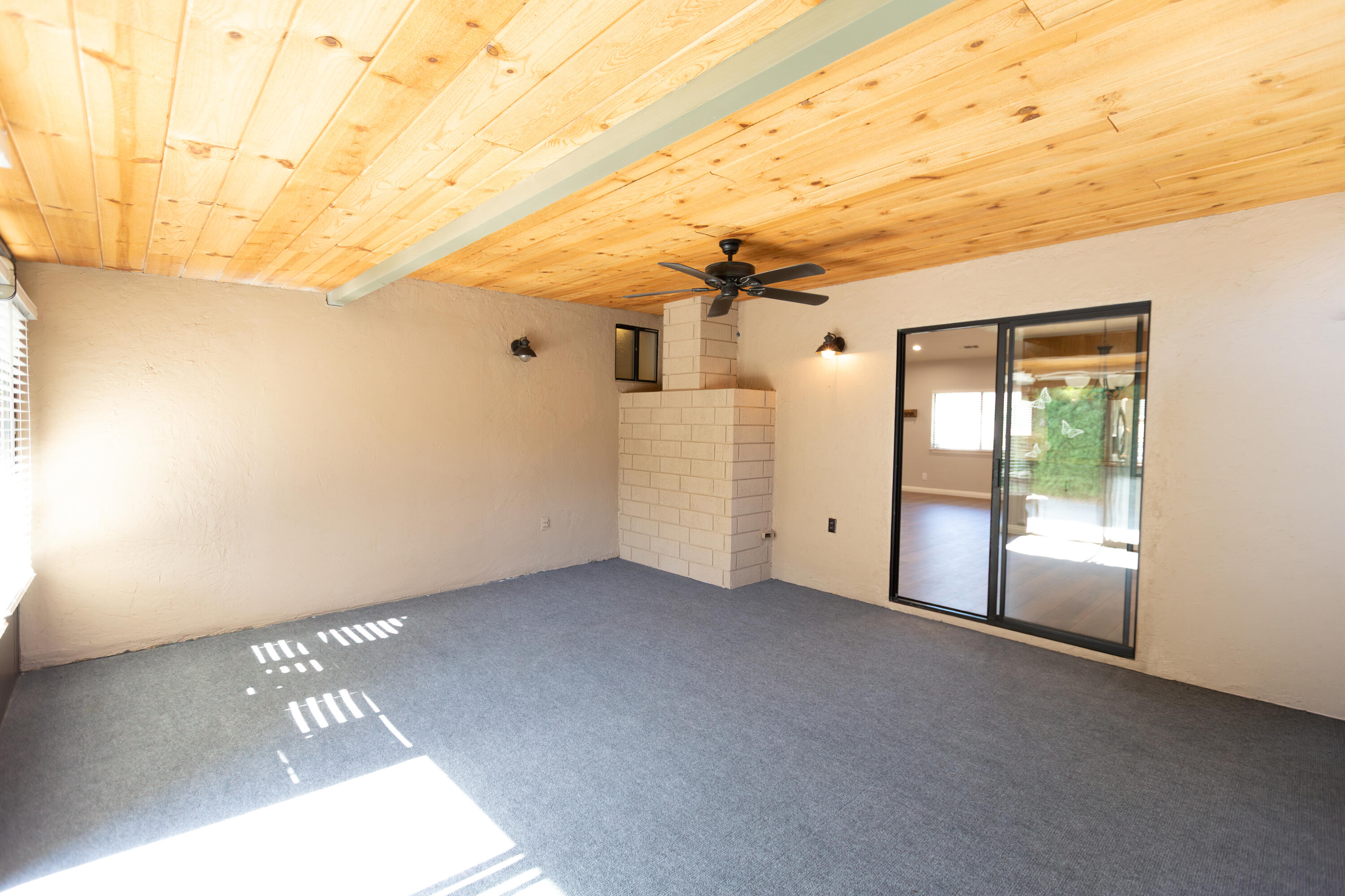 209 S Atwood Ct, Visalia, CA 93291