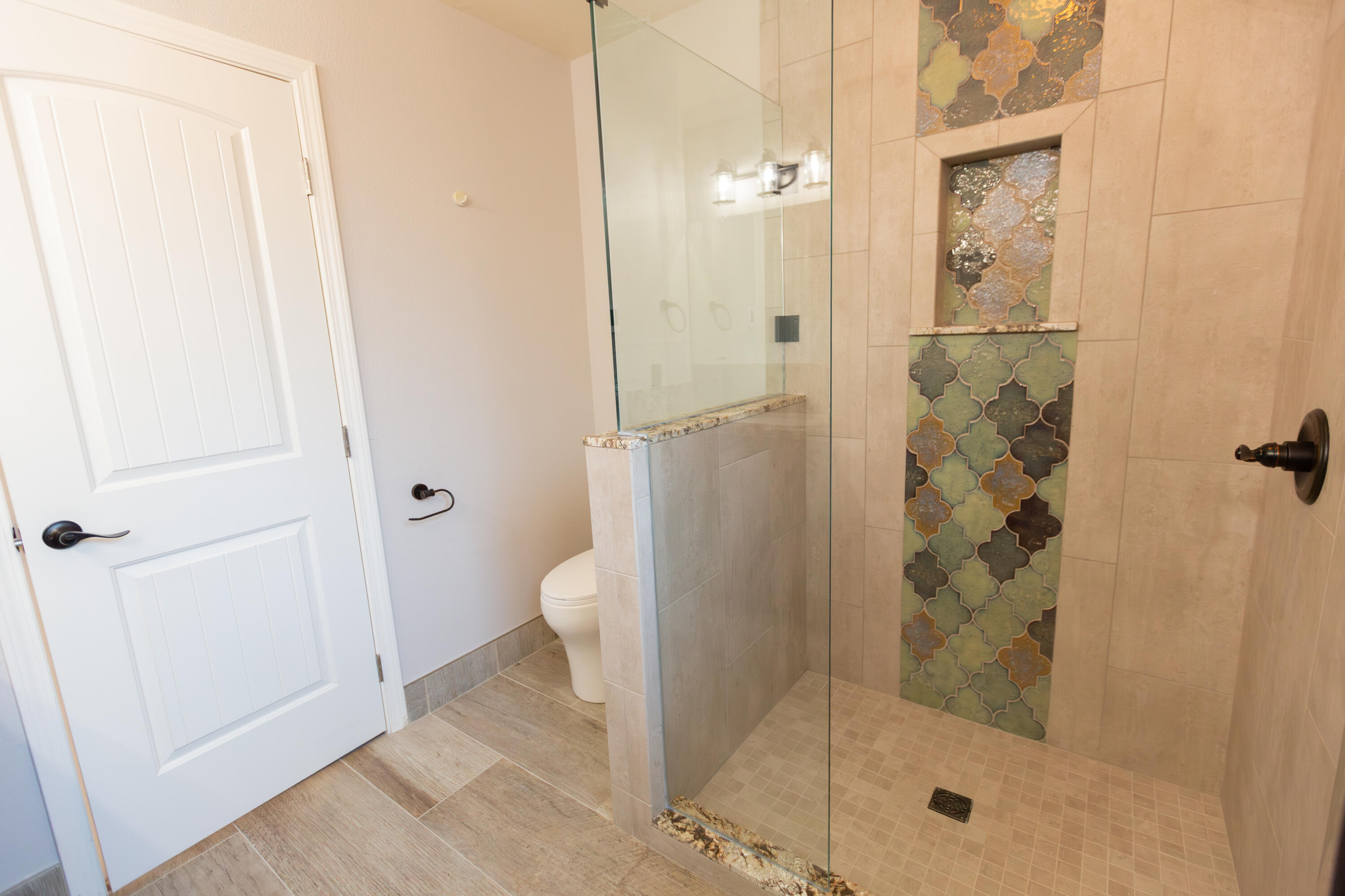 209 S Atwood Ct, Visalia, CA 93291