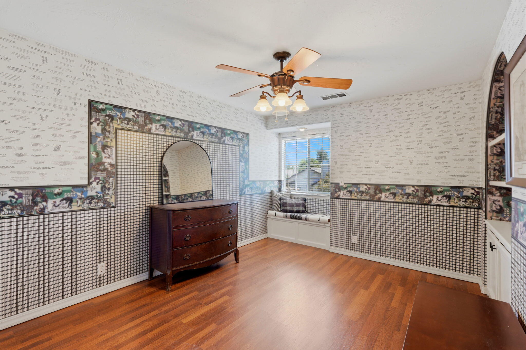 4928 W Monte Verde Ct, Visalia, CA 93277