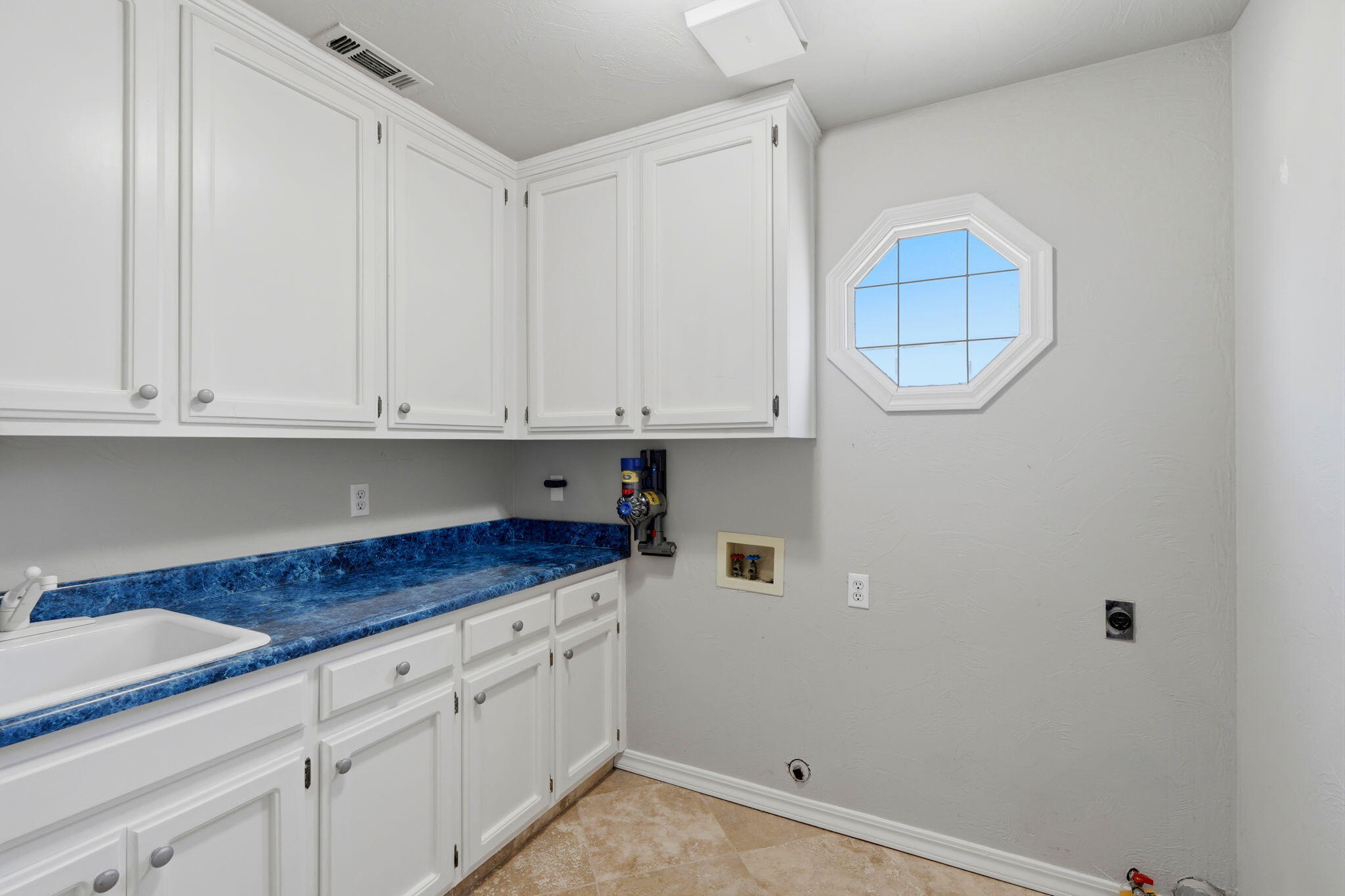 4928 W Monte Verde Ct, Visalia, CA 93277