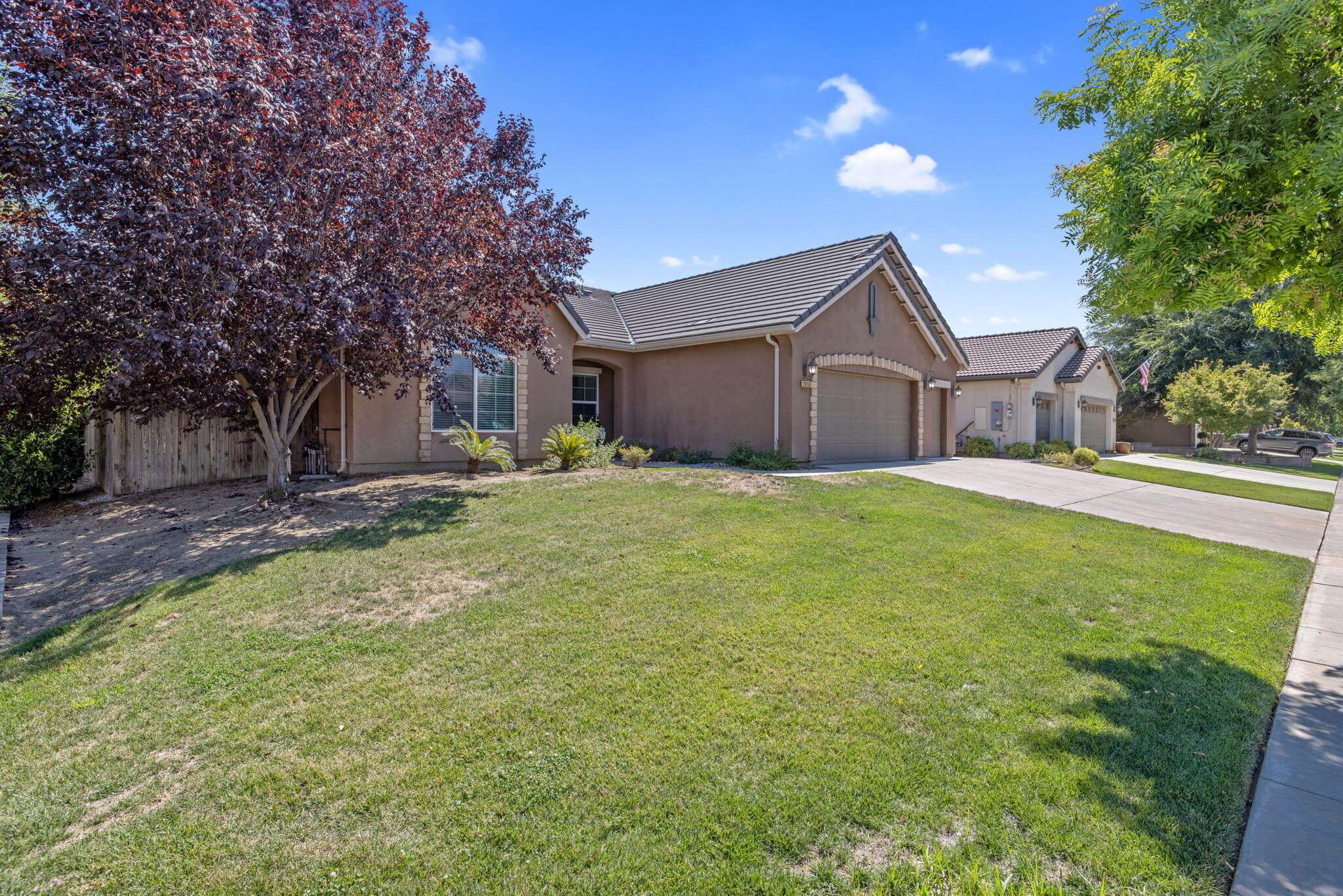 2319 W Tyler Ave, Visalia, CA 93291