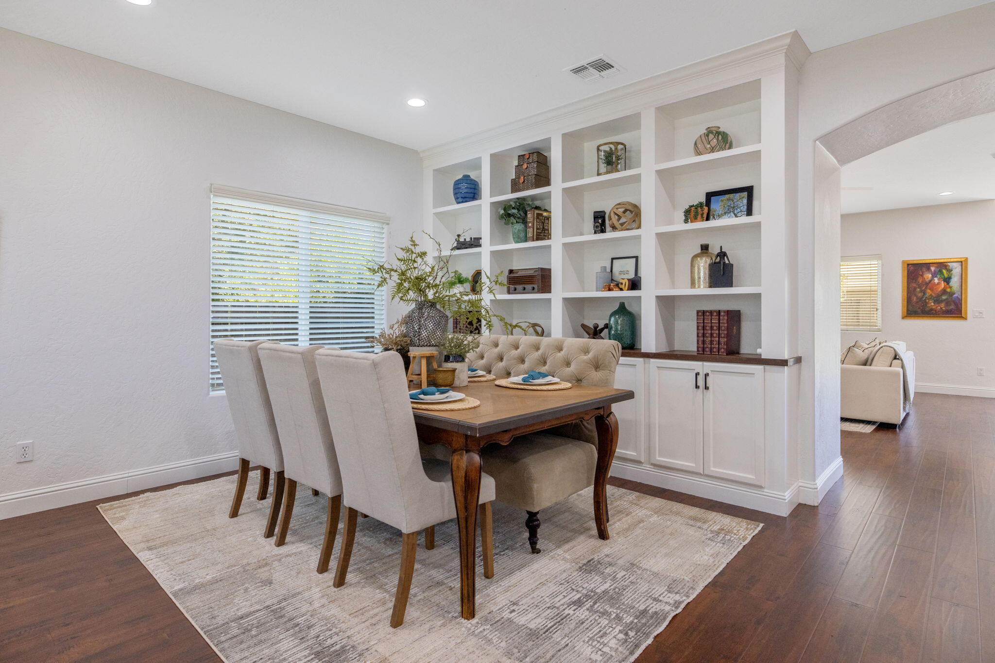 2319 W Tyler Ave, Visalia, CA 93291
