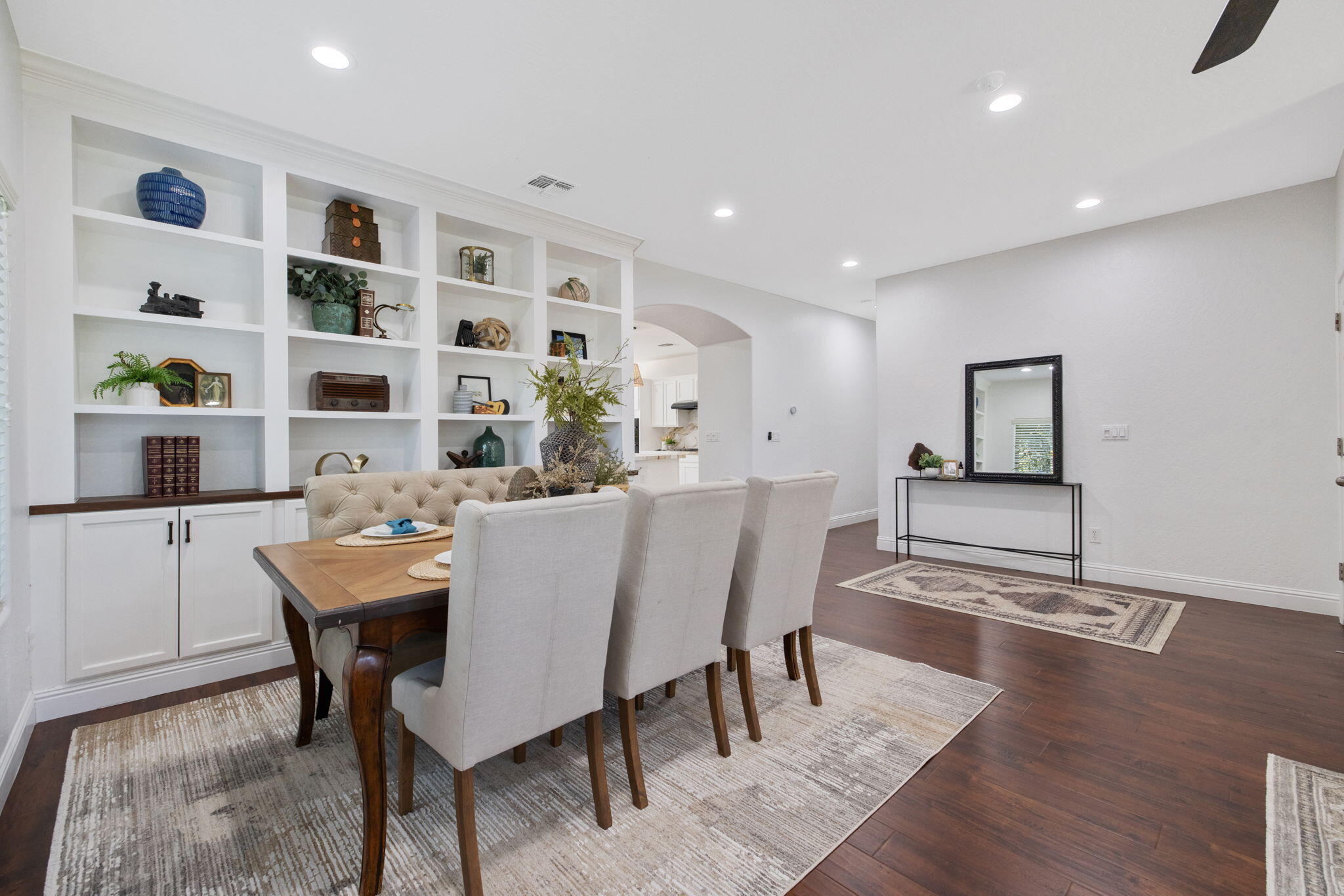 2319 W Tyler Ave, Visalia, CA 93291
