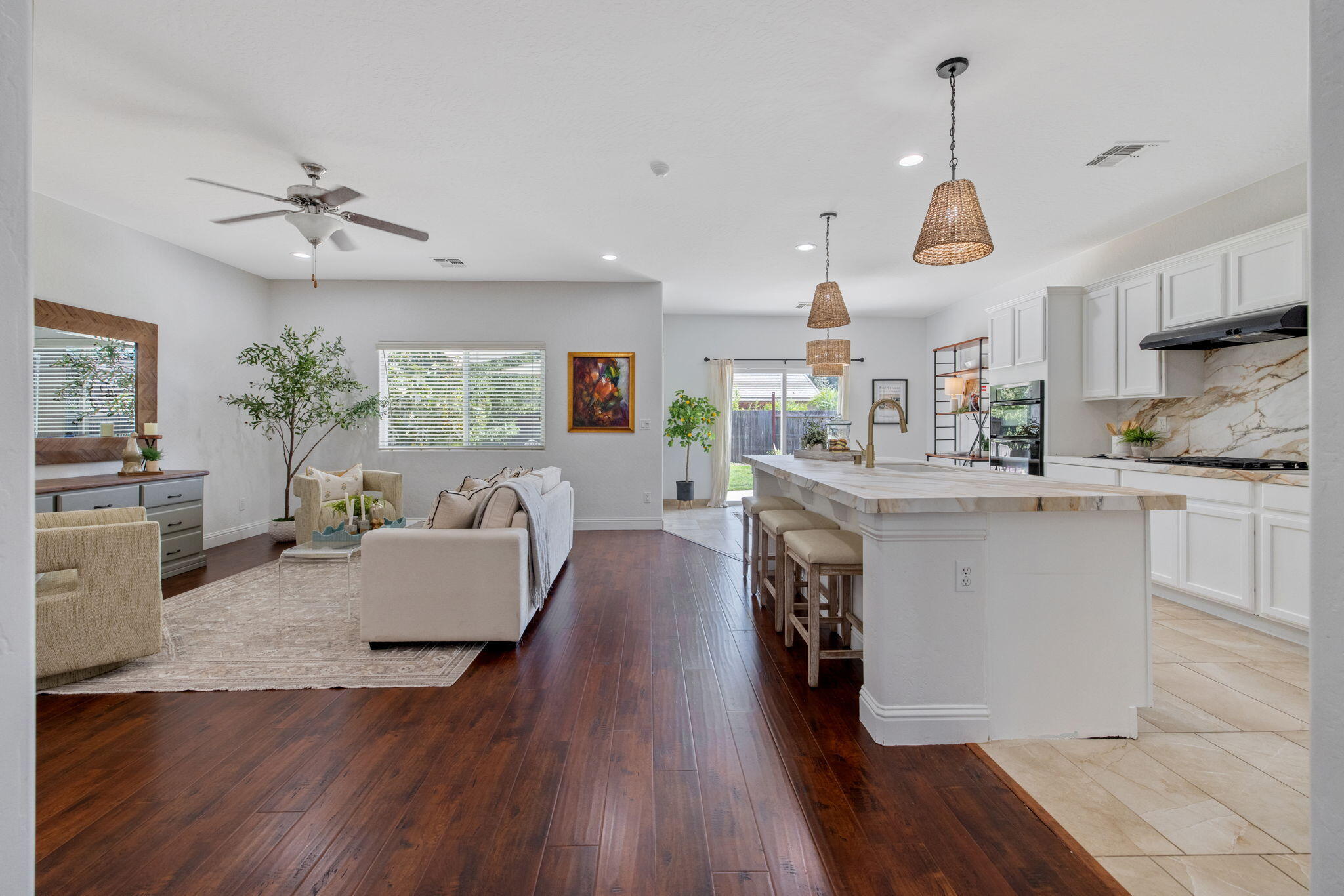 2319 W Tyler Ave, Visalia, CA 93291