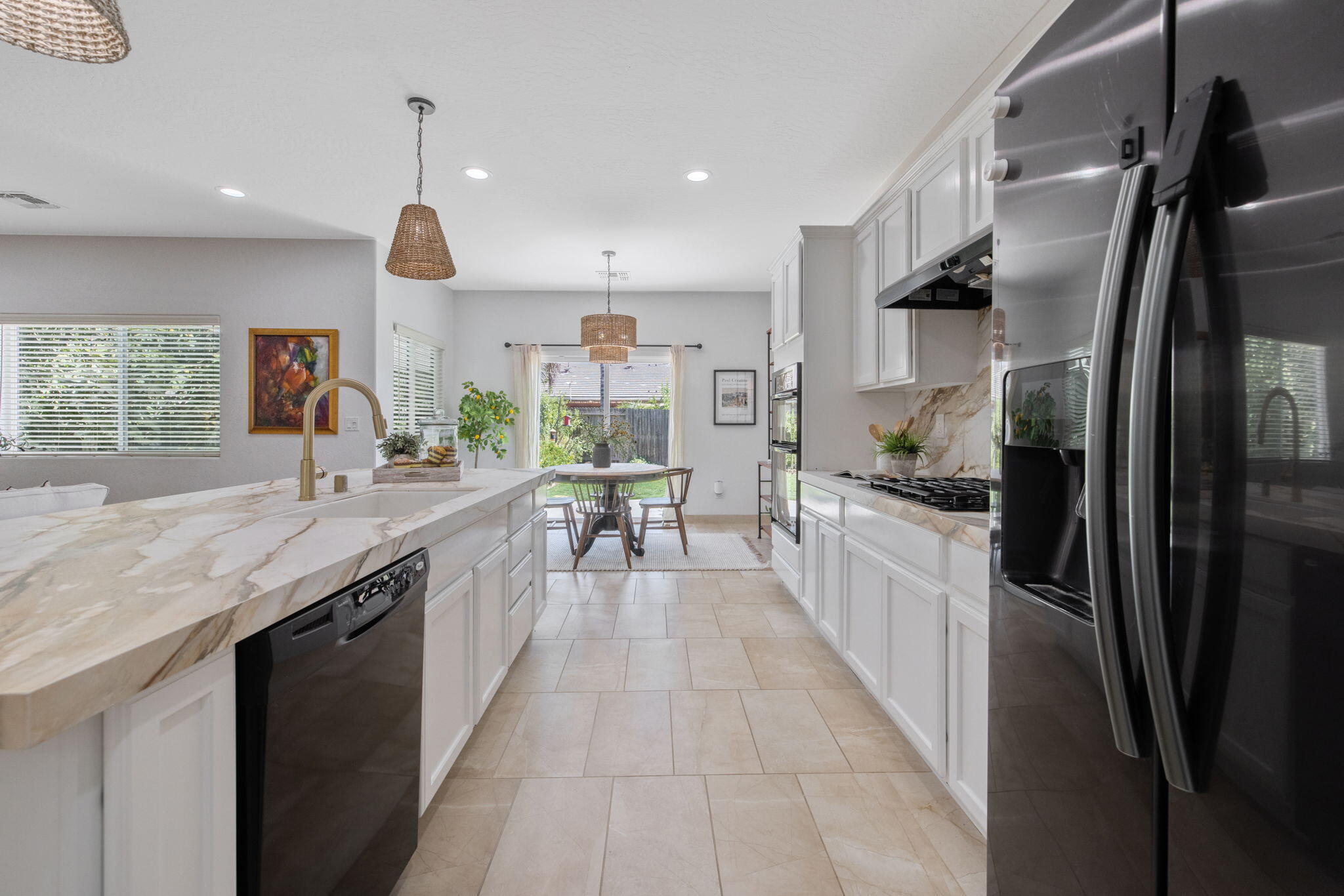 2319 W Tyler Ave, Visalia, CA 93291