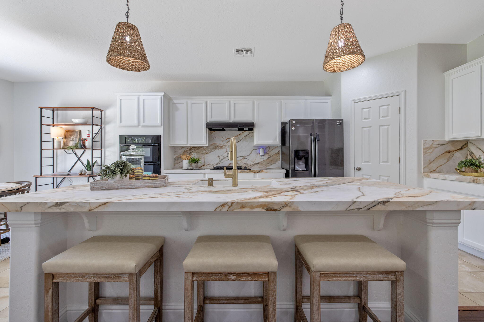 2319 W Tyler Ave, Visalia, CA 93291