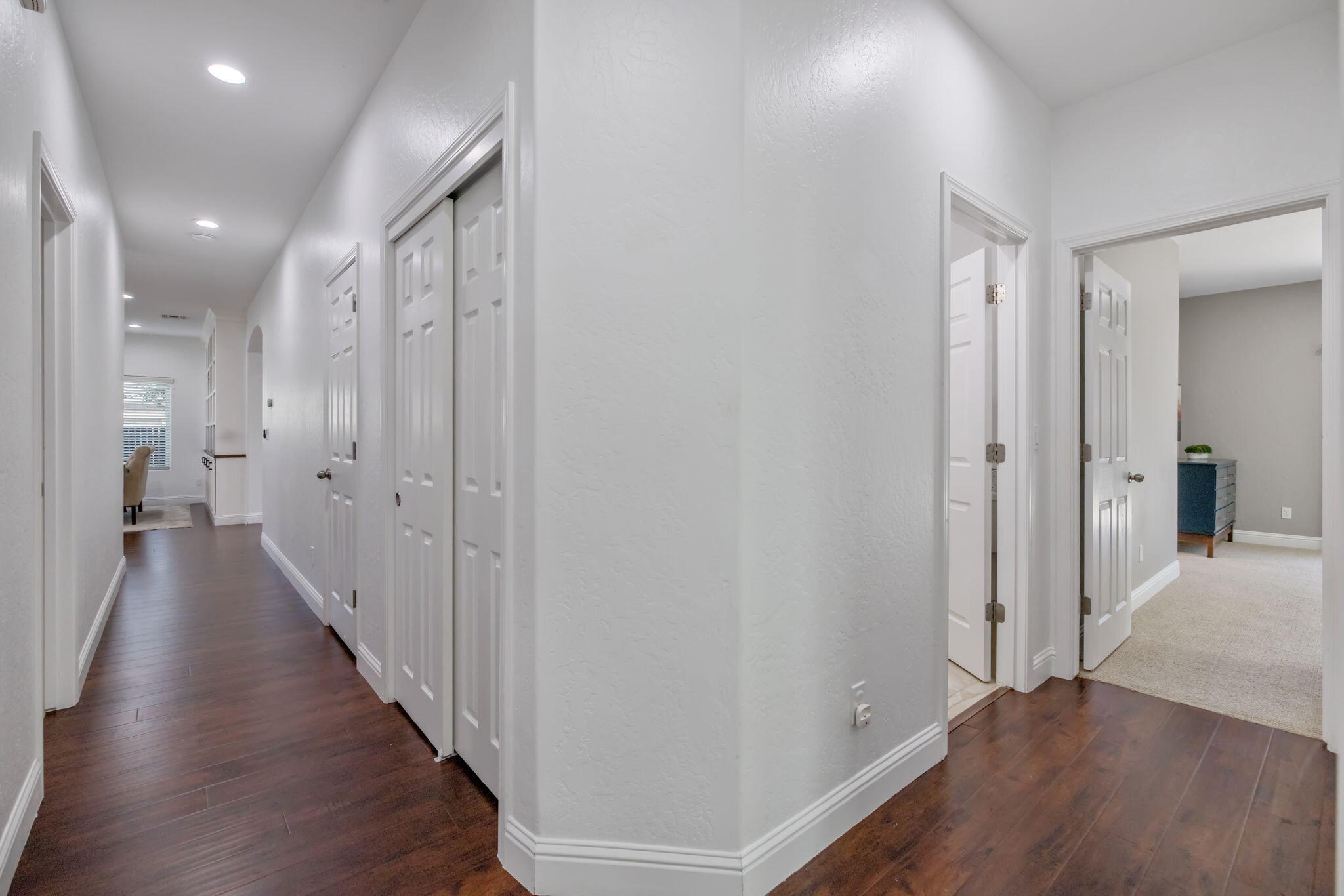 2319 W Tyler Ave, Visalia, CA 93291
