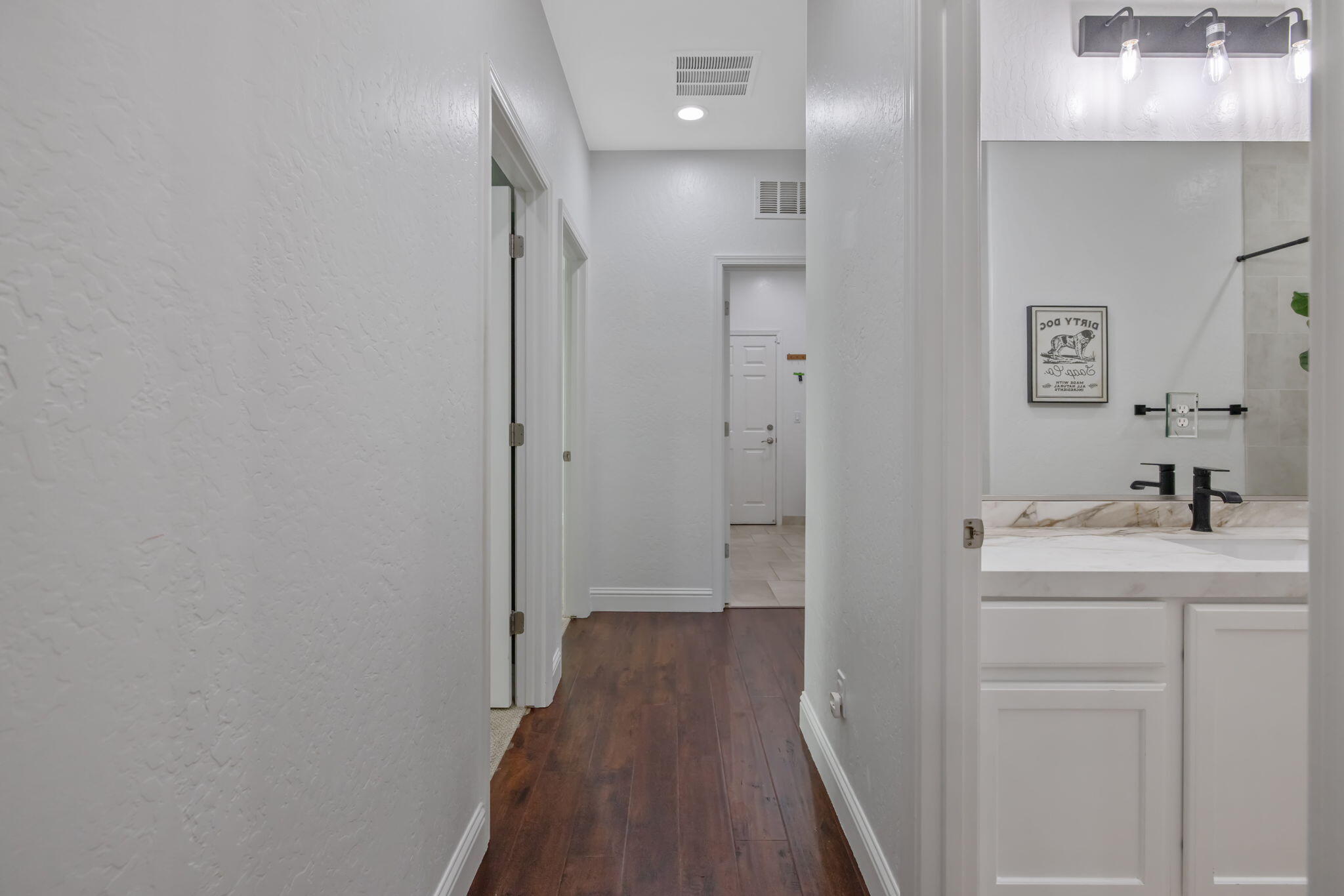2319 W Tyler Ave, Visalia, CA 93291