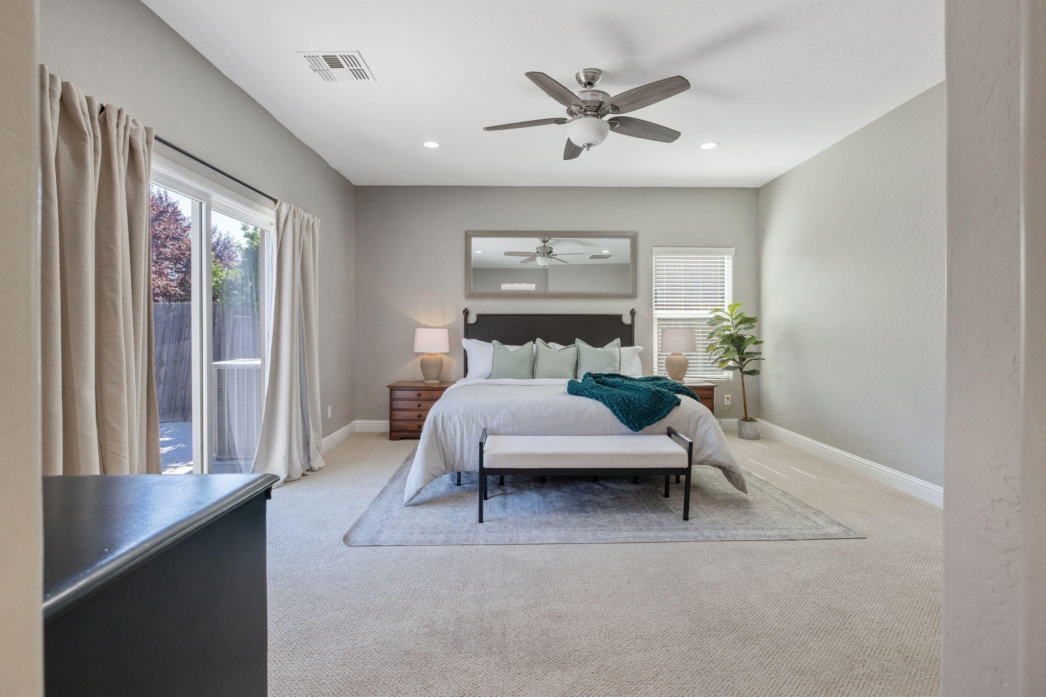 2319 W Tyler Ave, Visalia, CA 93291